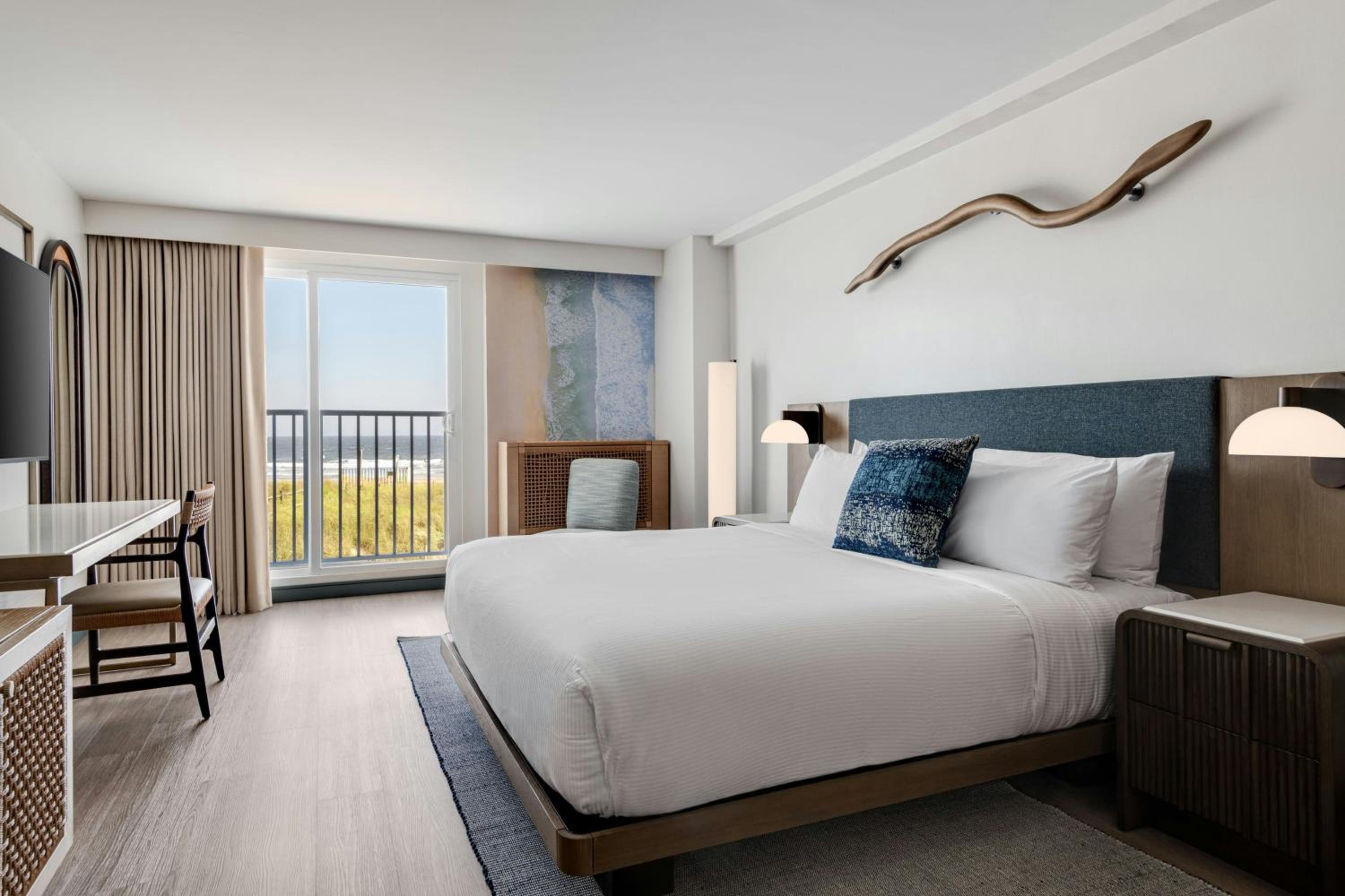 King Room with Balcony - Oceanfront photo 1