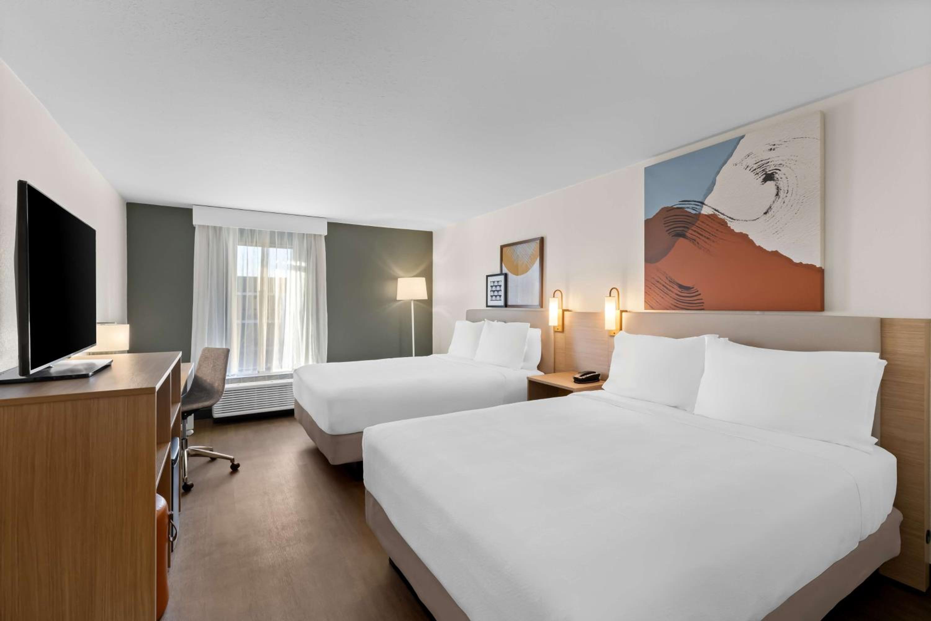Queen Room with Two Queen Beds - Photo 1