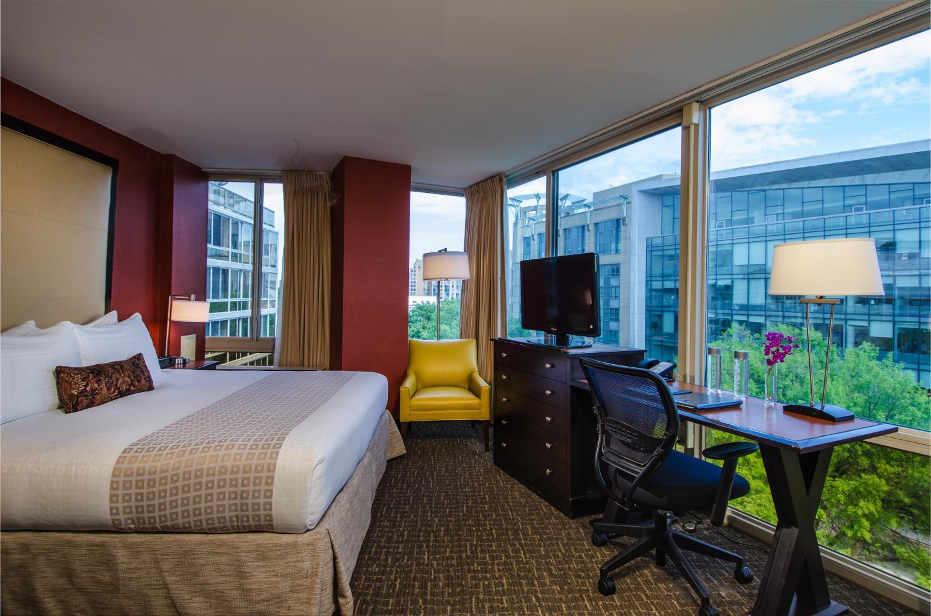 Deluxe Room - King Bed