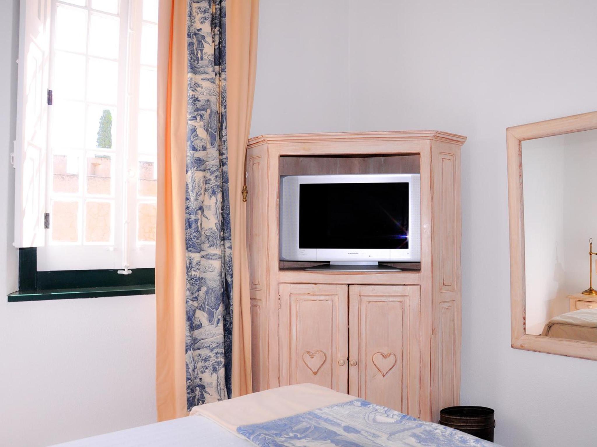 Standard Double Room - Photo 6