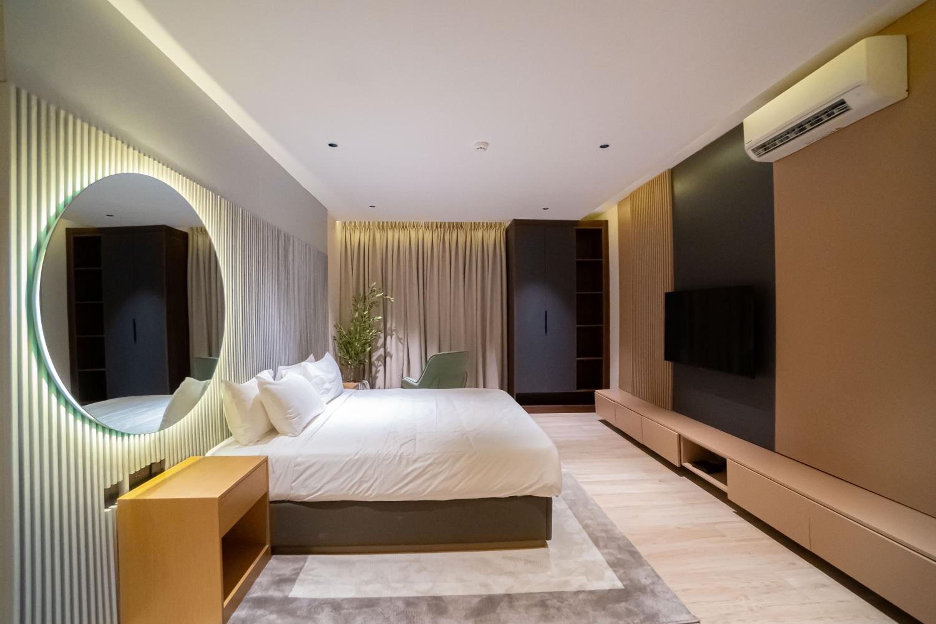 Two-Bedroom Deluxe Apartment with Balcony photo 1