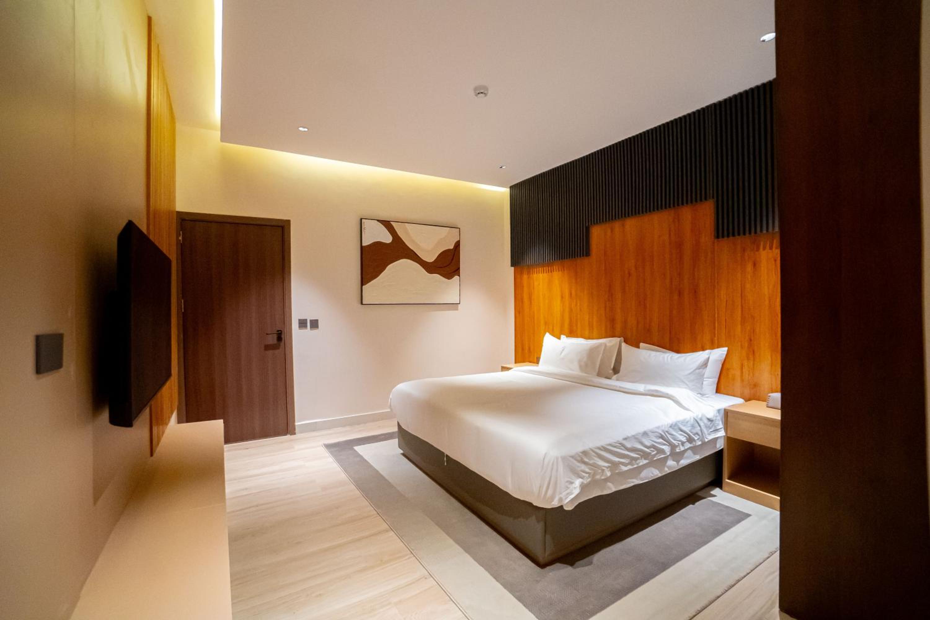 Two-Bedroom Deluxe Apartment with Balcony photo 3