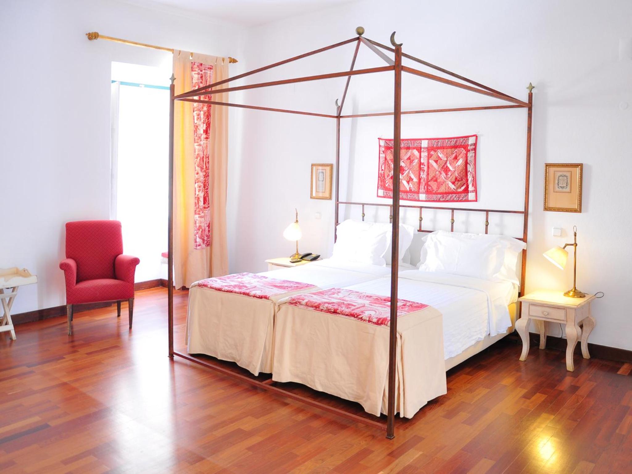 Two Connecting Double or Twin Rooms - Photo 8
