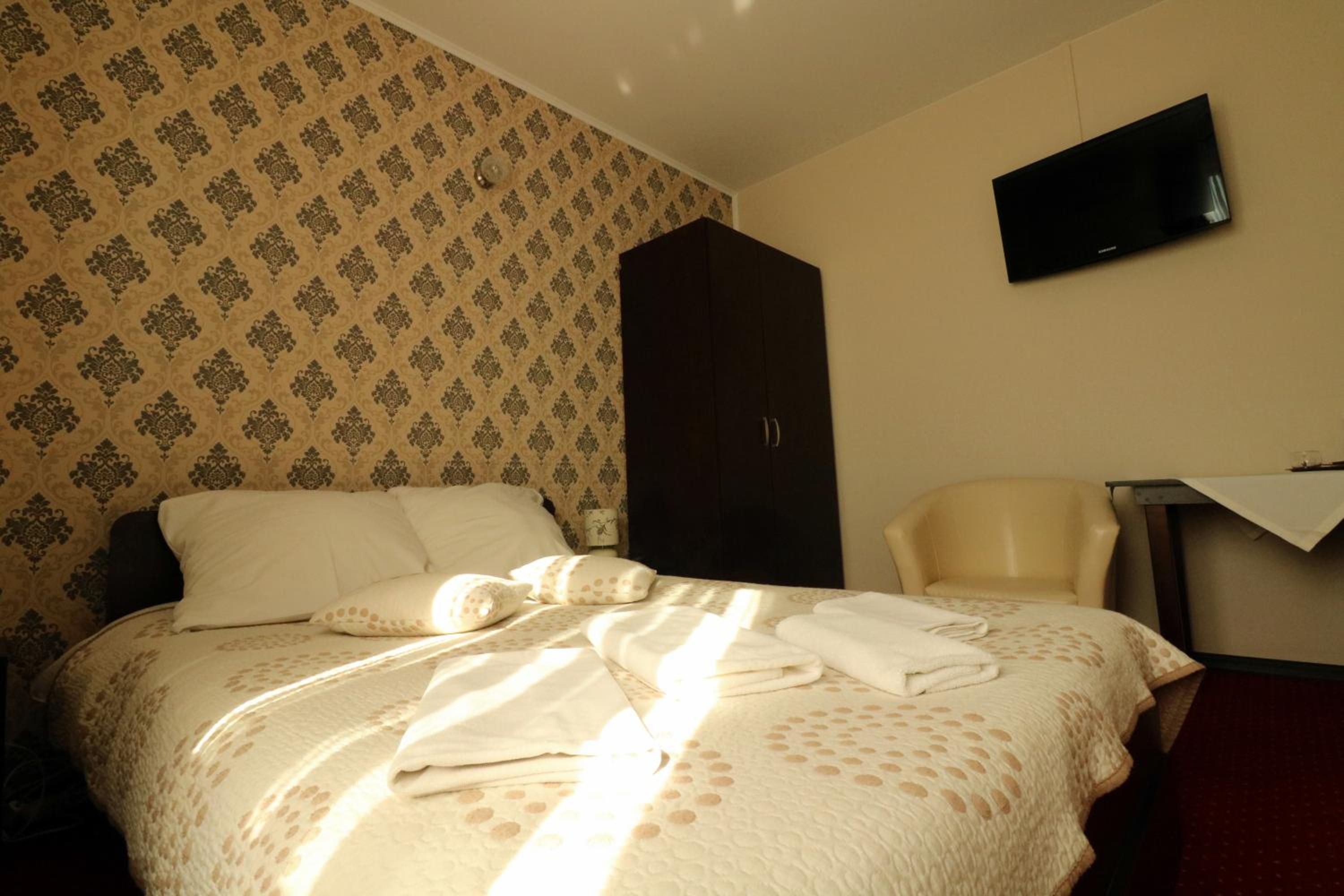 Double Room - Photo 4