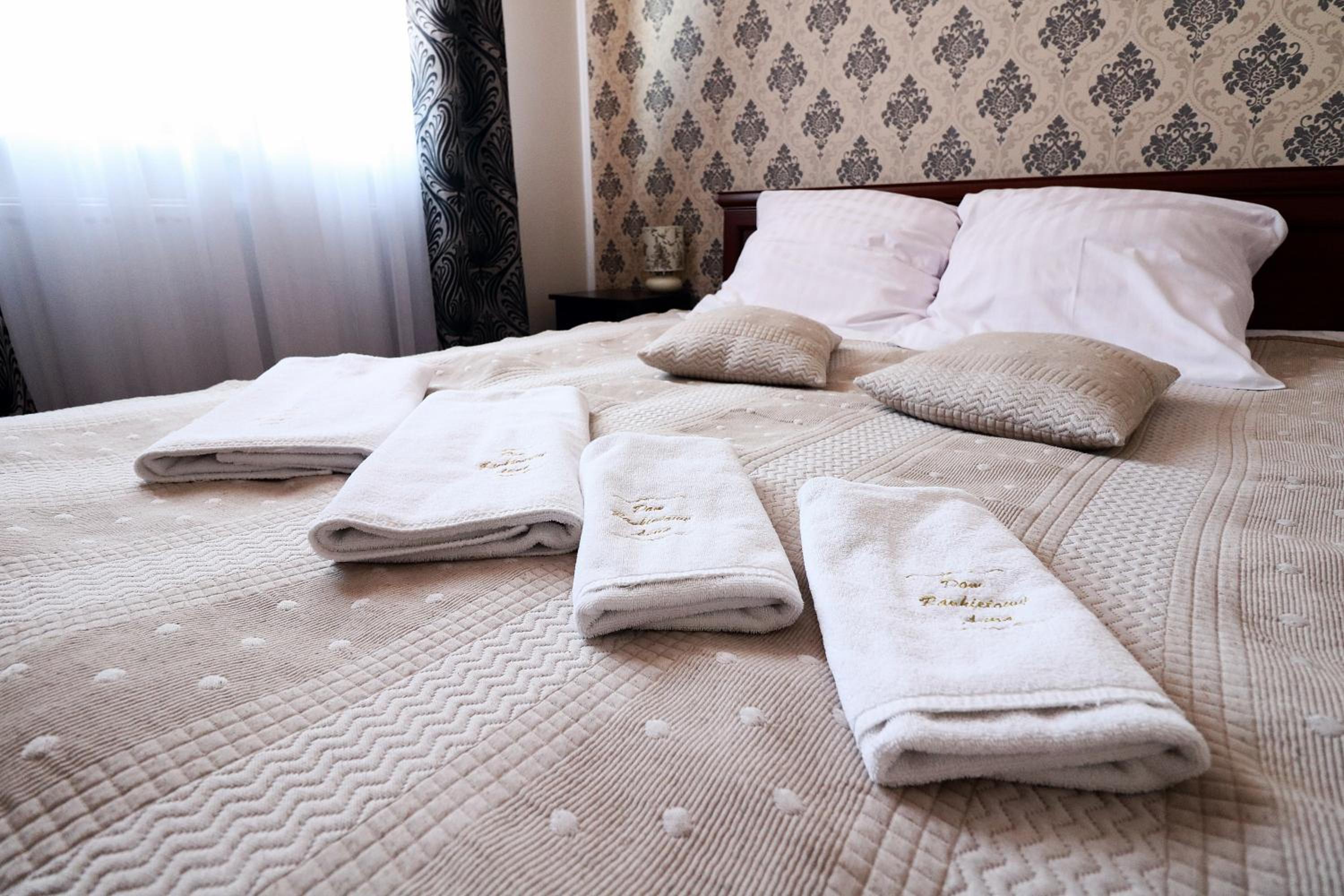 Double Room - Photo 11
