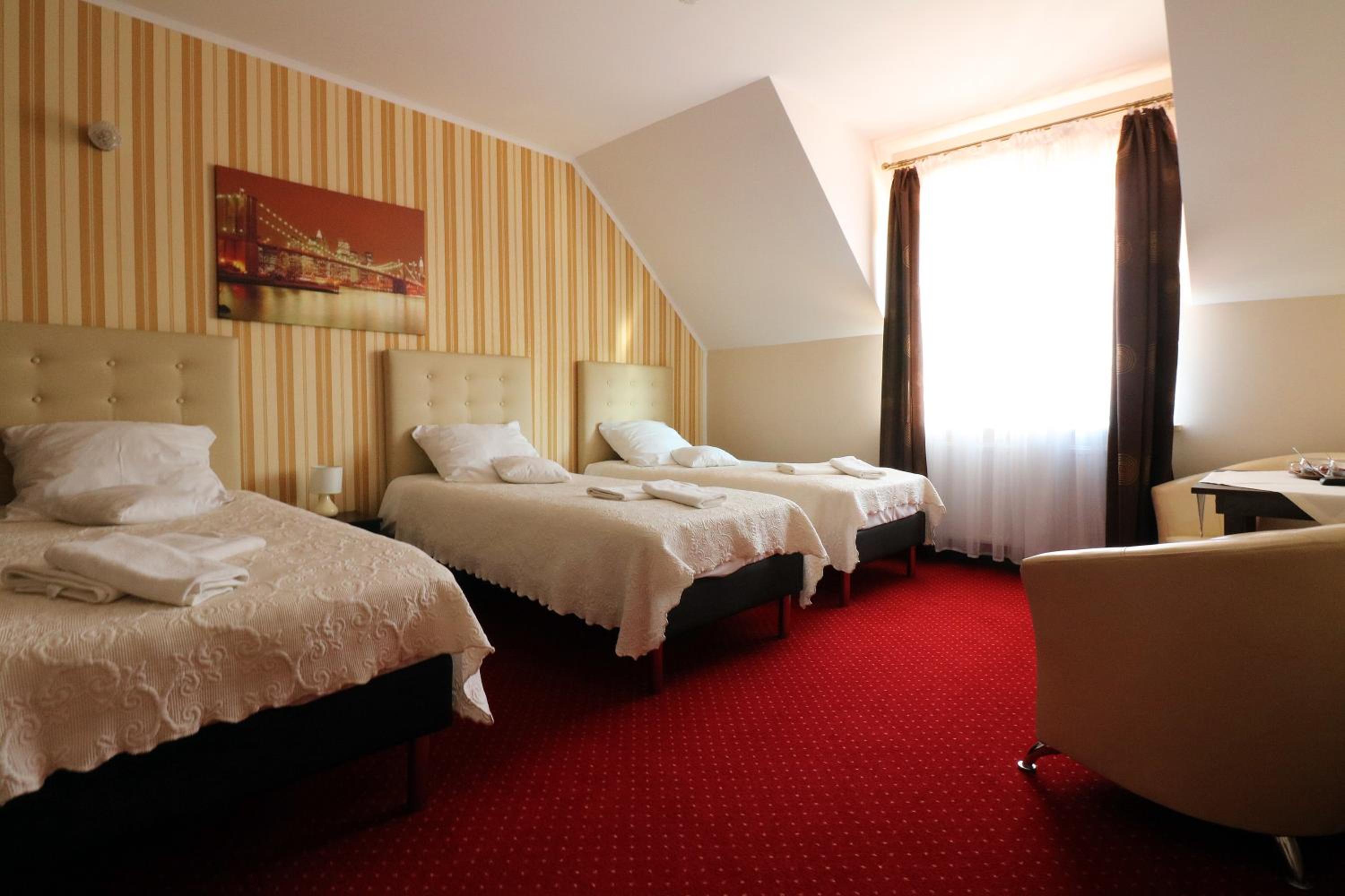 Triple Room - Photo 2