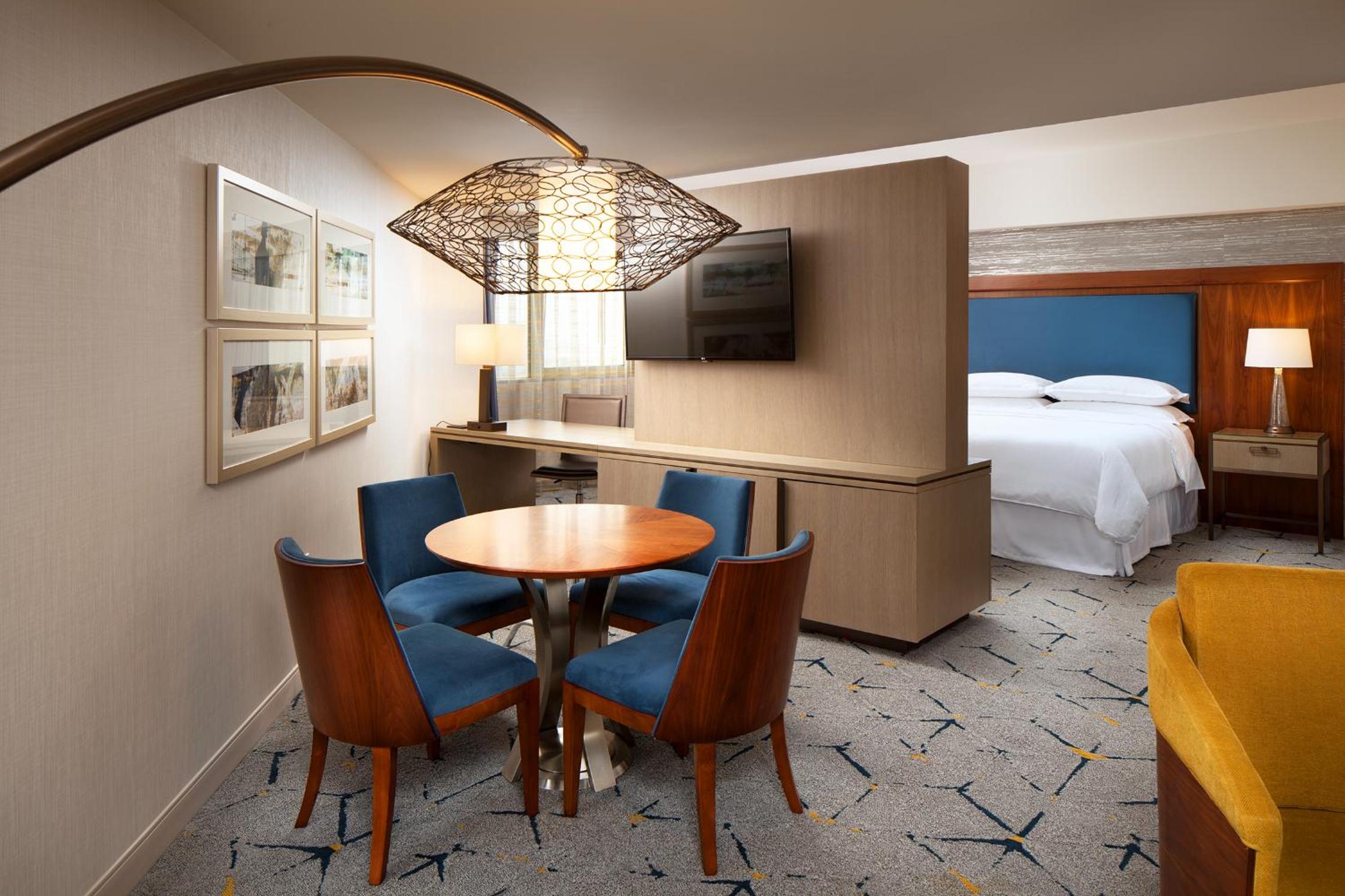 Executive King Suite with Roll-in Shower - Mobility Accessible