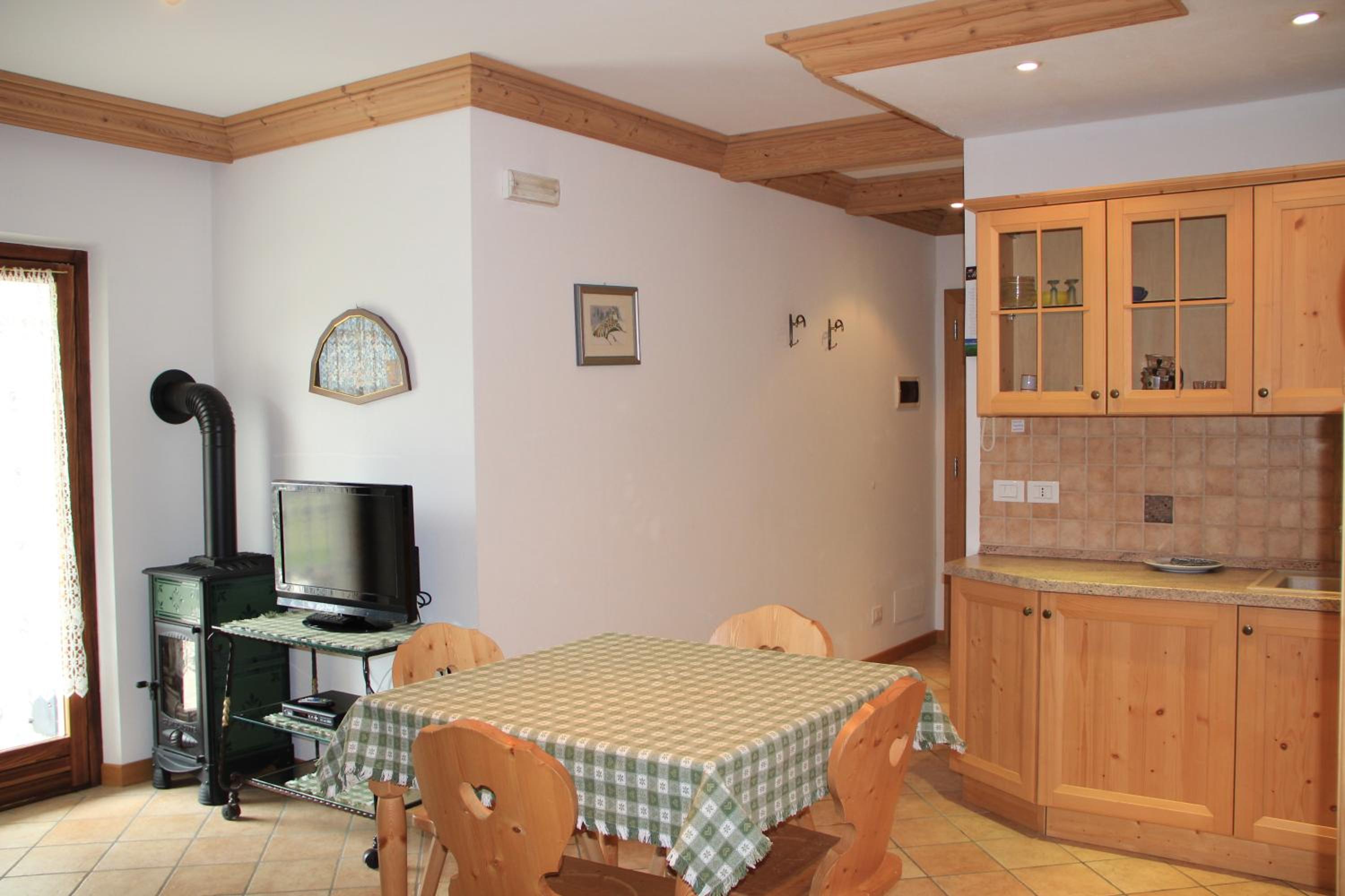 Apartment with Mountain View photo 3