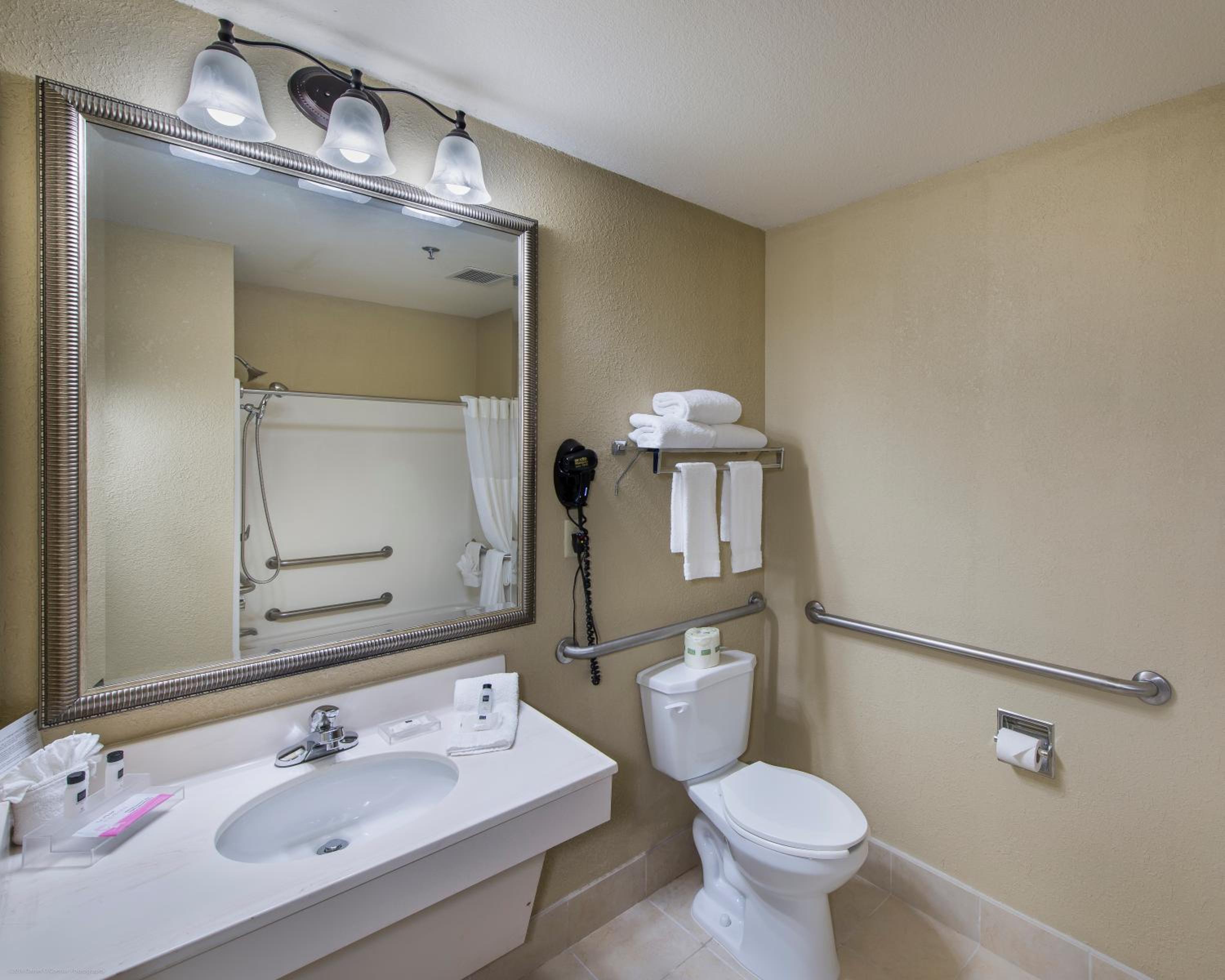 King Room - Disability Access/Non-Smoking photo 3