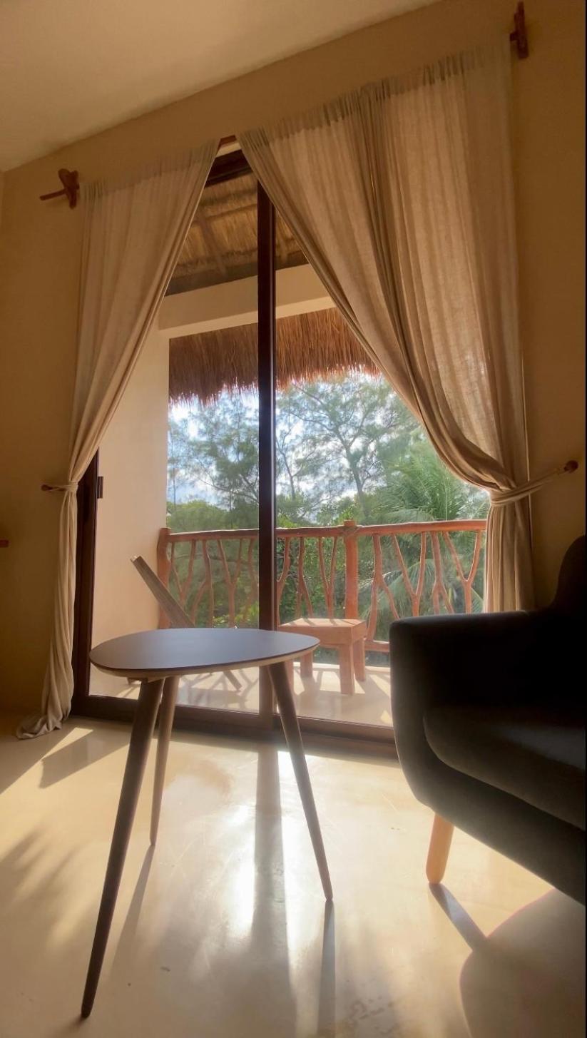 Deluxe Double Room with Balcony photo 3