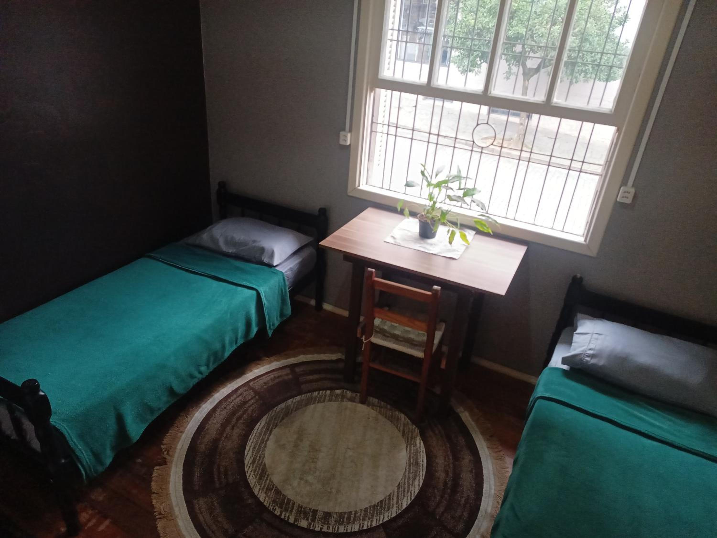 Economy Triple Room with Shared Bathroom photo 1