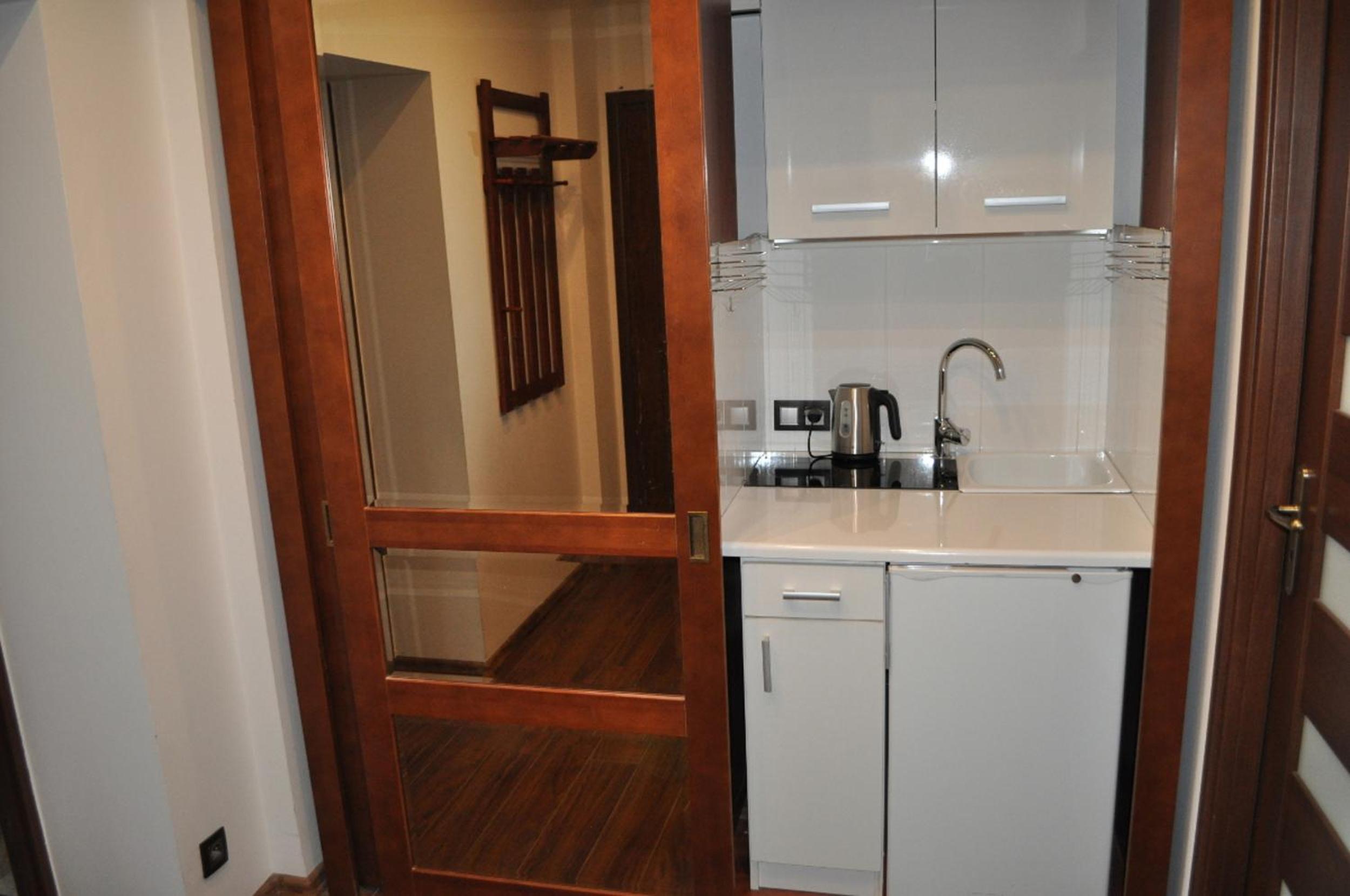Two-Bedroom Apartment - Photo 3