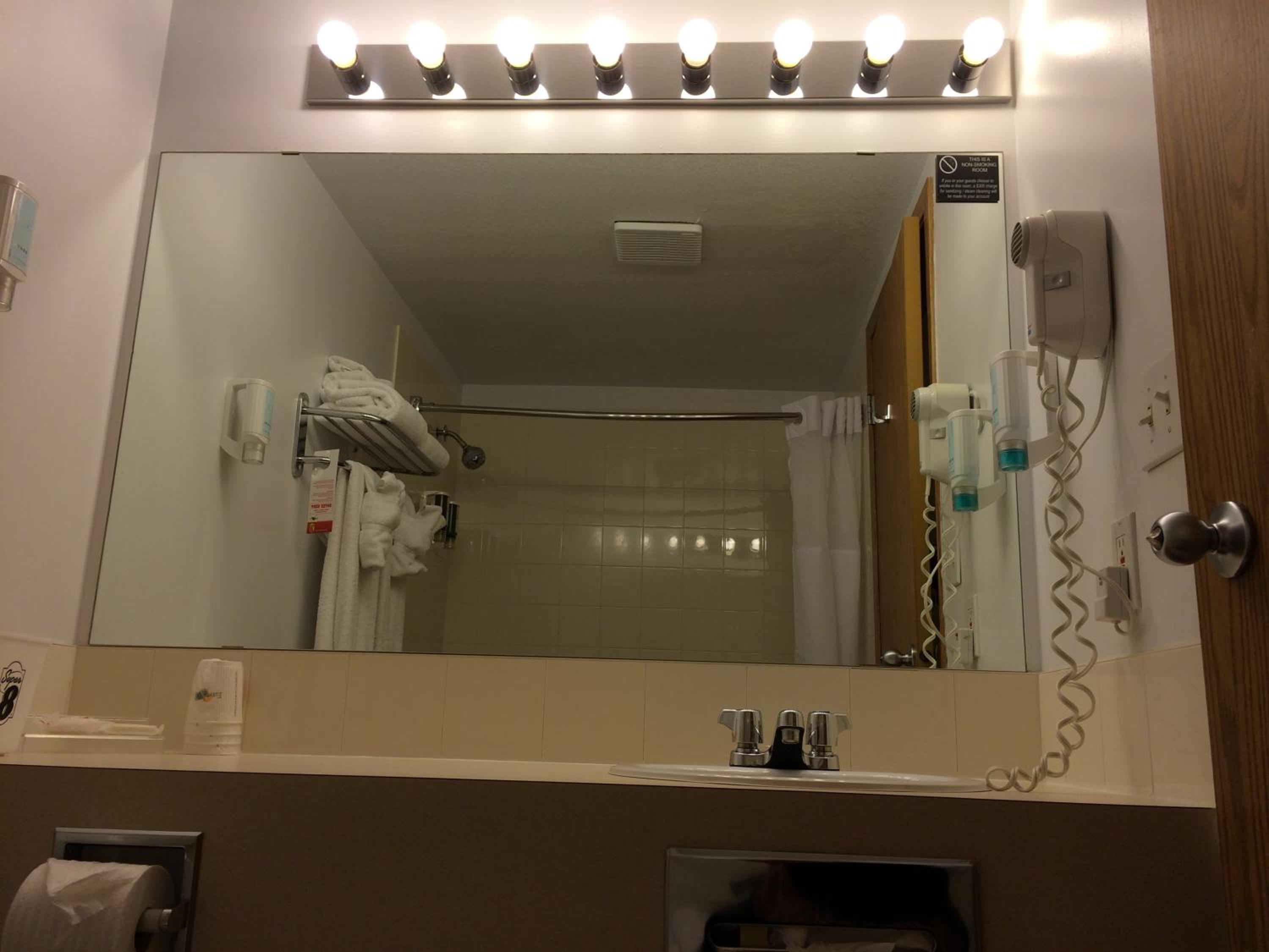  King Suite - Photo 2