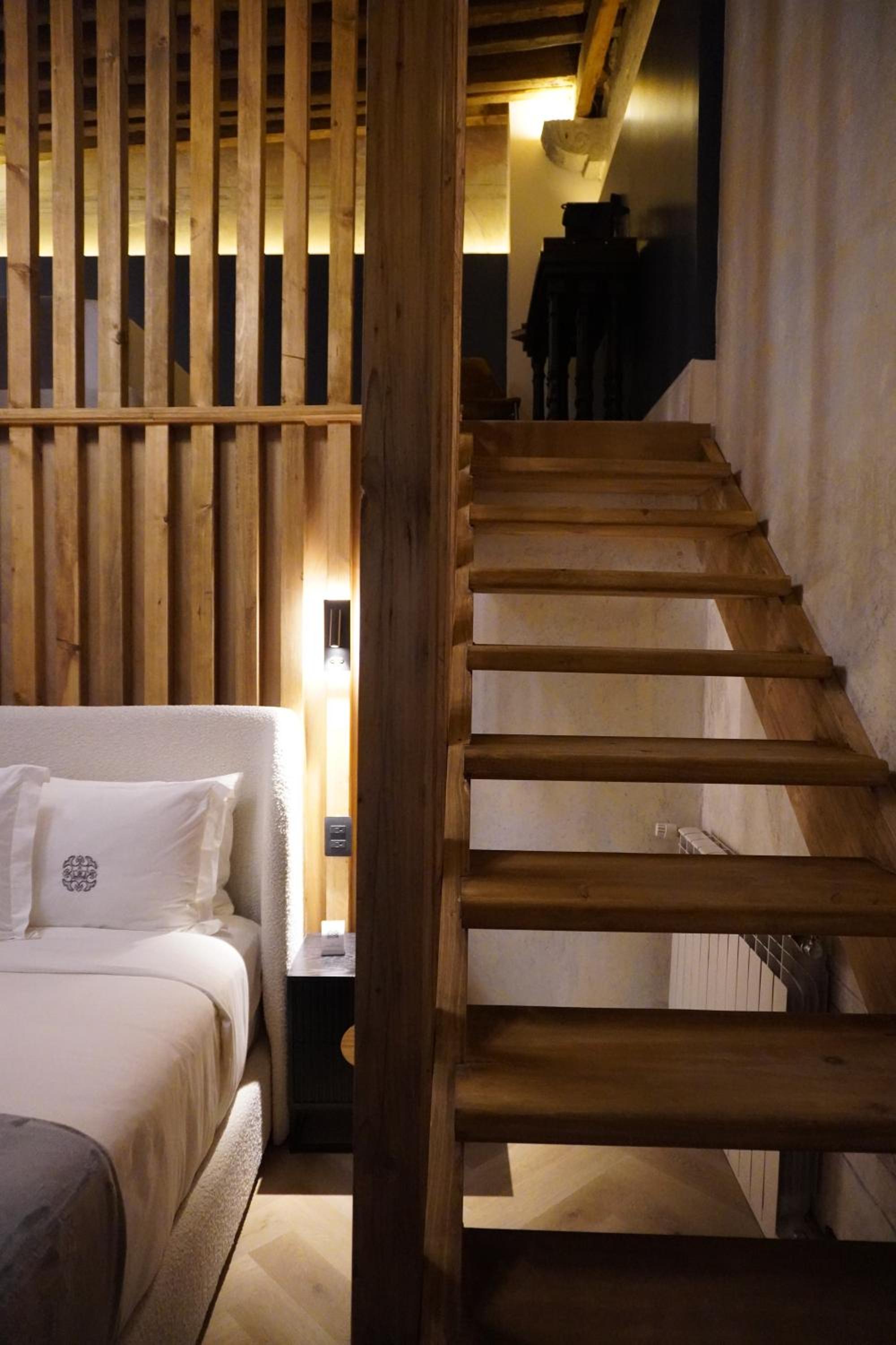 Twin Room with Private Bathroom photo 1