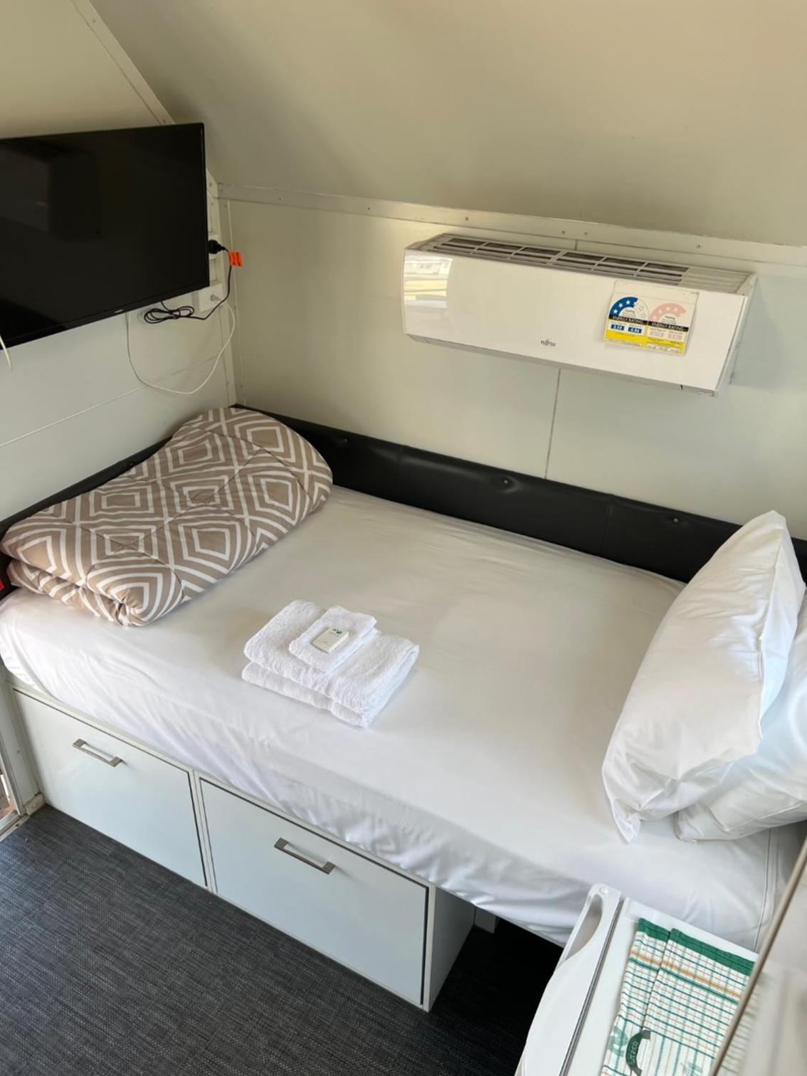 Economy Room - Single Bed - Not Pet Friendly photo 2