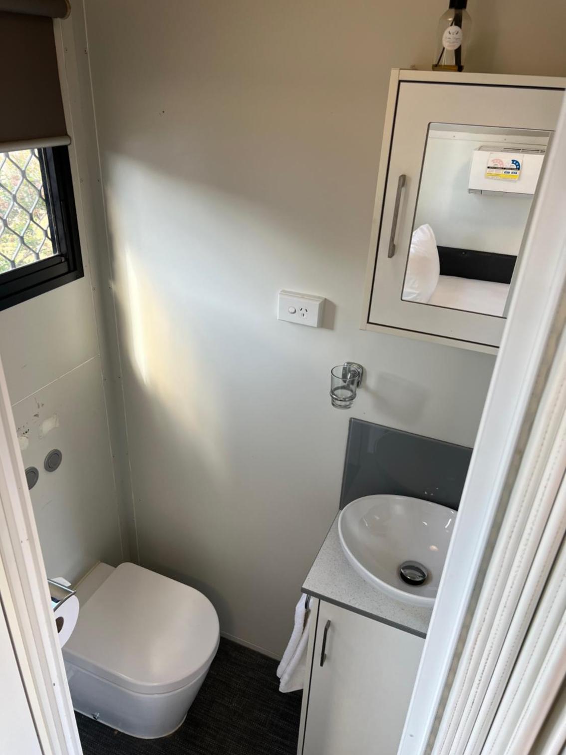Economy Room - Single Bed - Not Pet Friendly photo 3