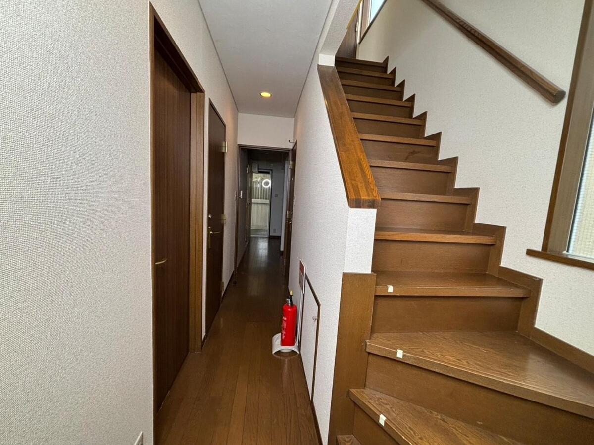 Three-Bedroom House photo 2