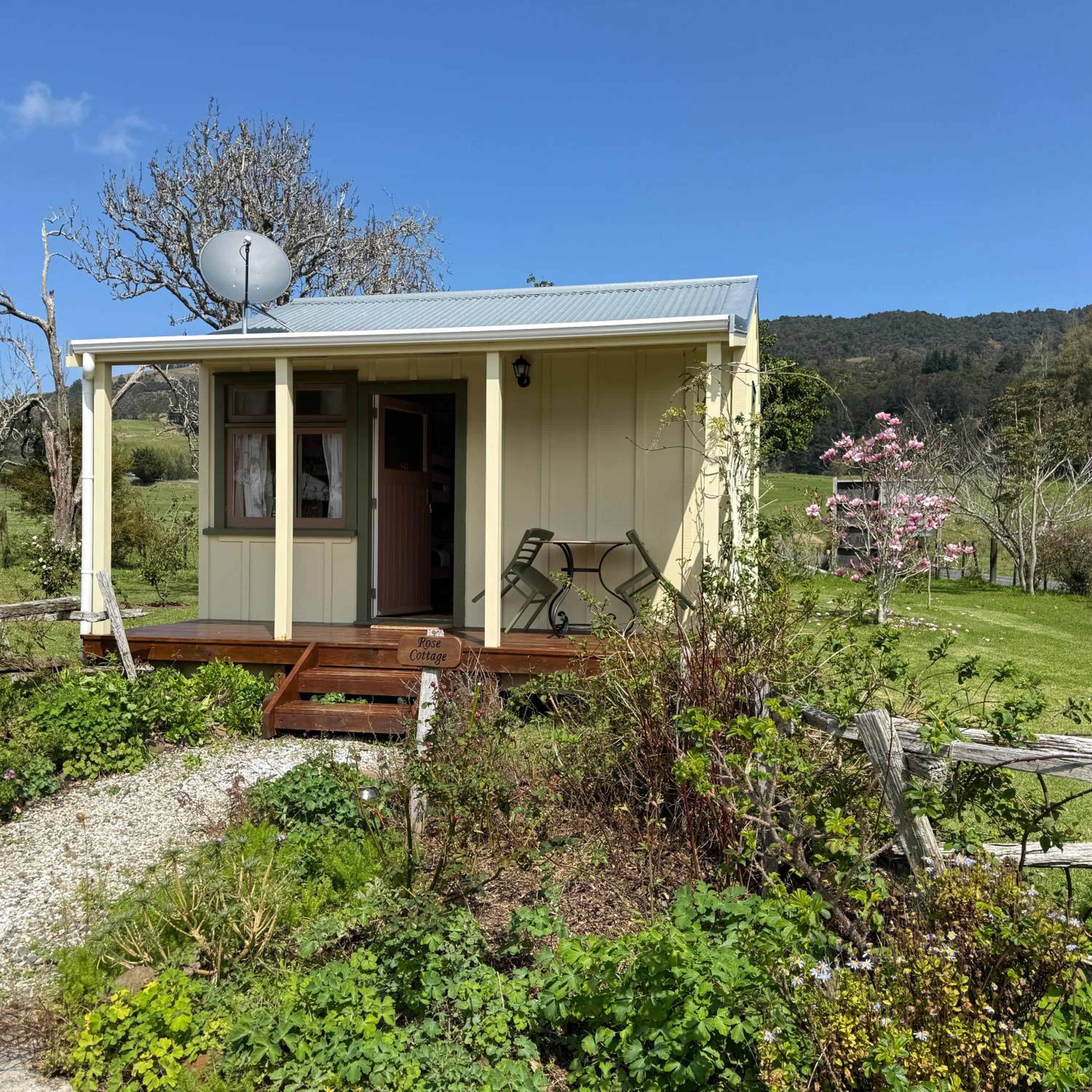 Family Room with Garden View photo 2