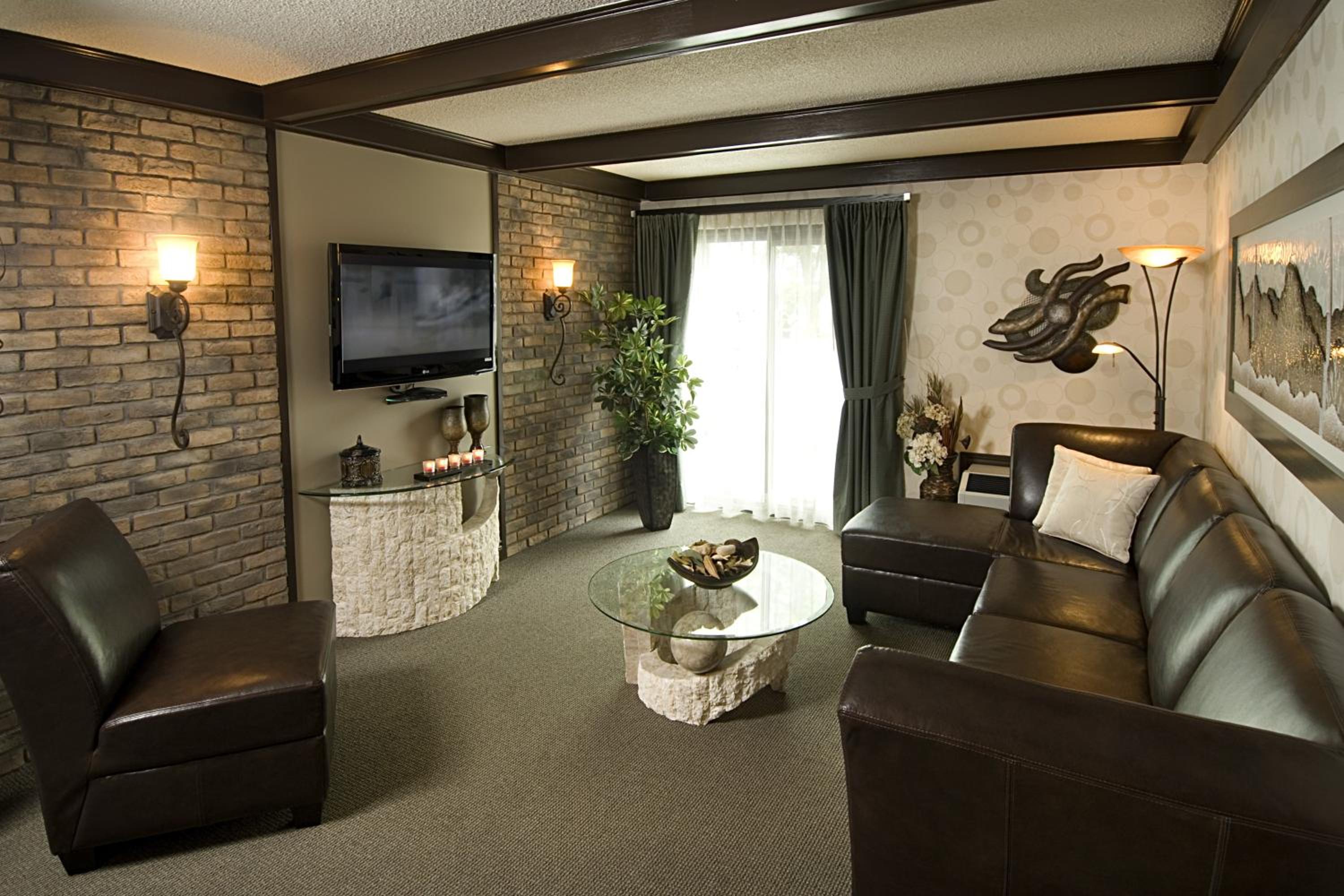 King Suite - Photo 3