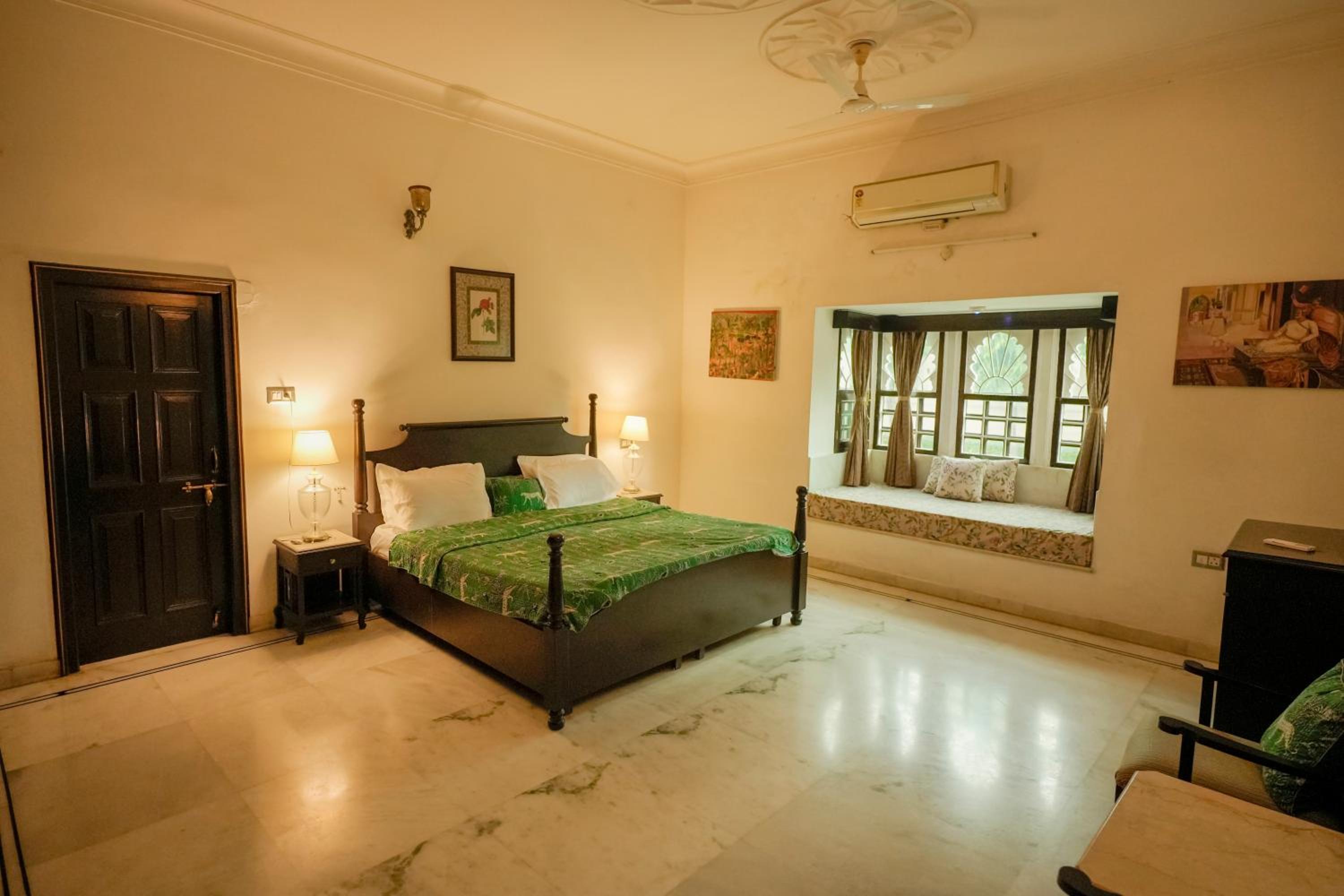Deluxe Double Room photo 3