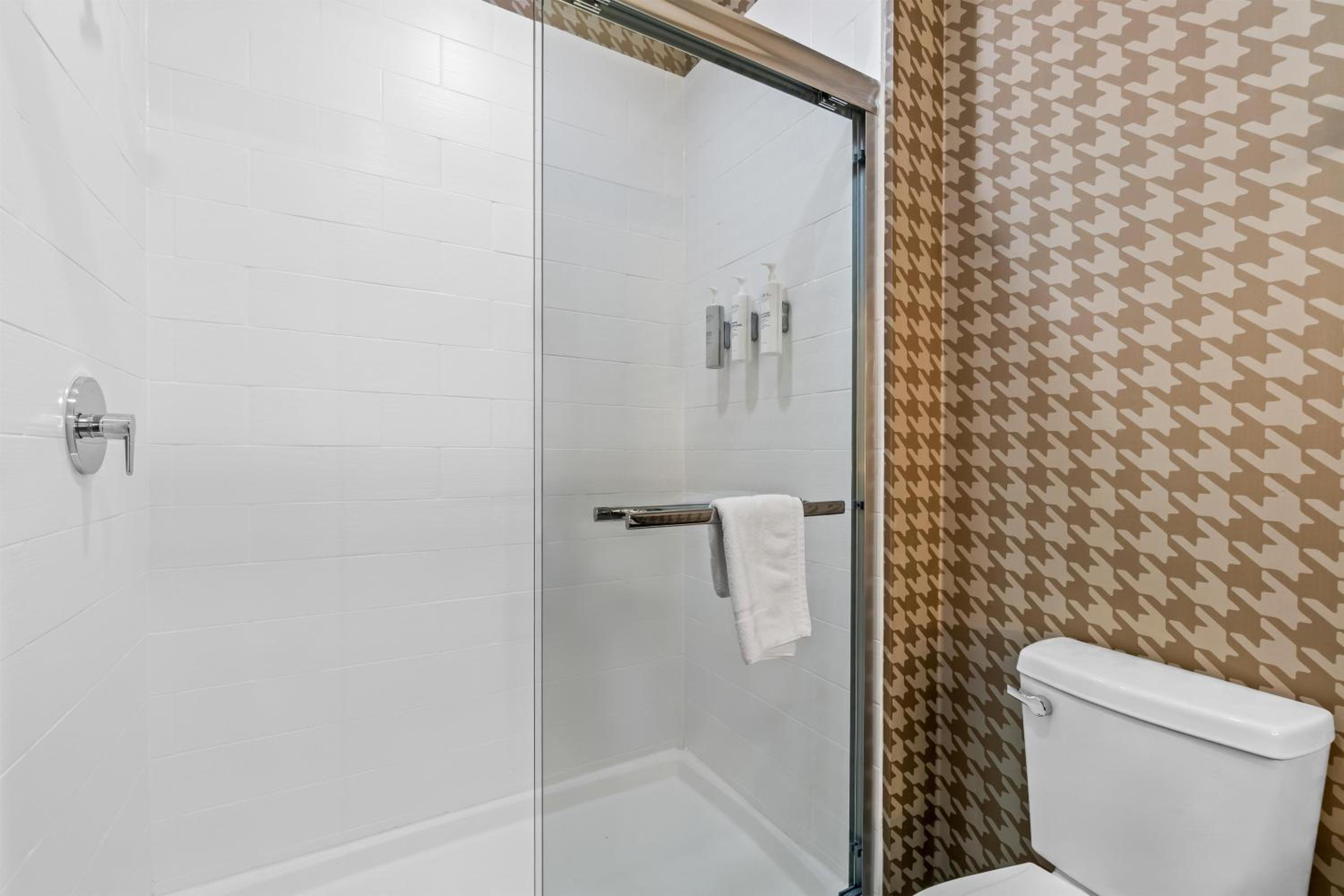 King Studio Suite - Photo 2