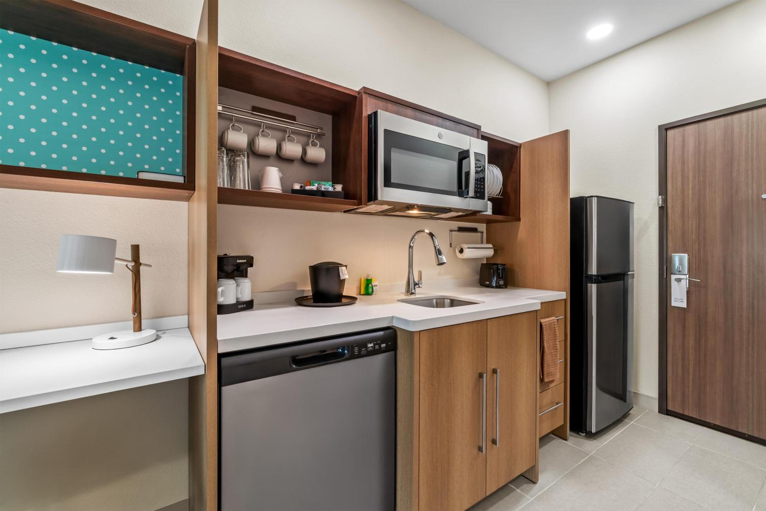 King Studio Suite - Photo 5