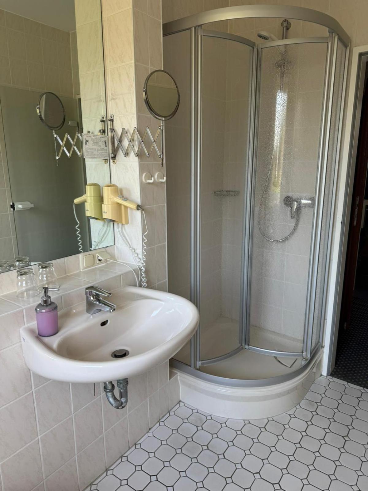Large Double Room