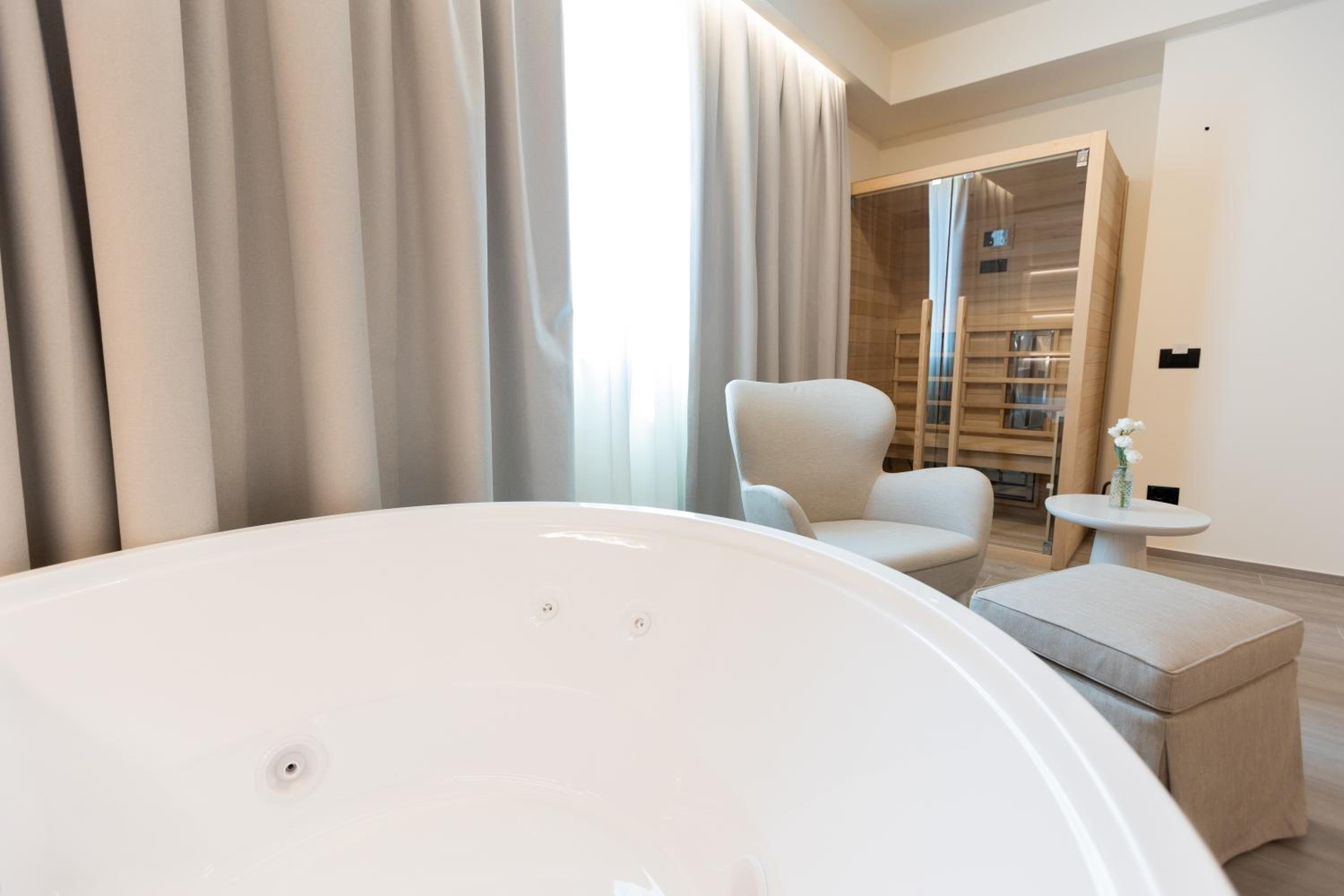 Suite with Sauna