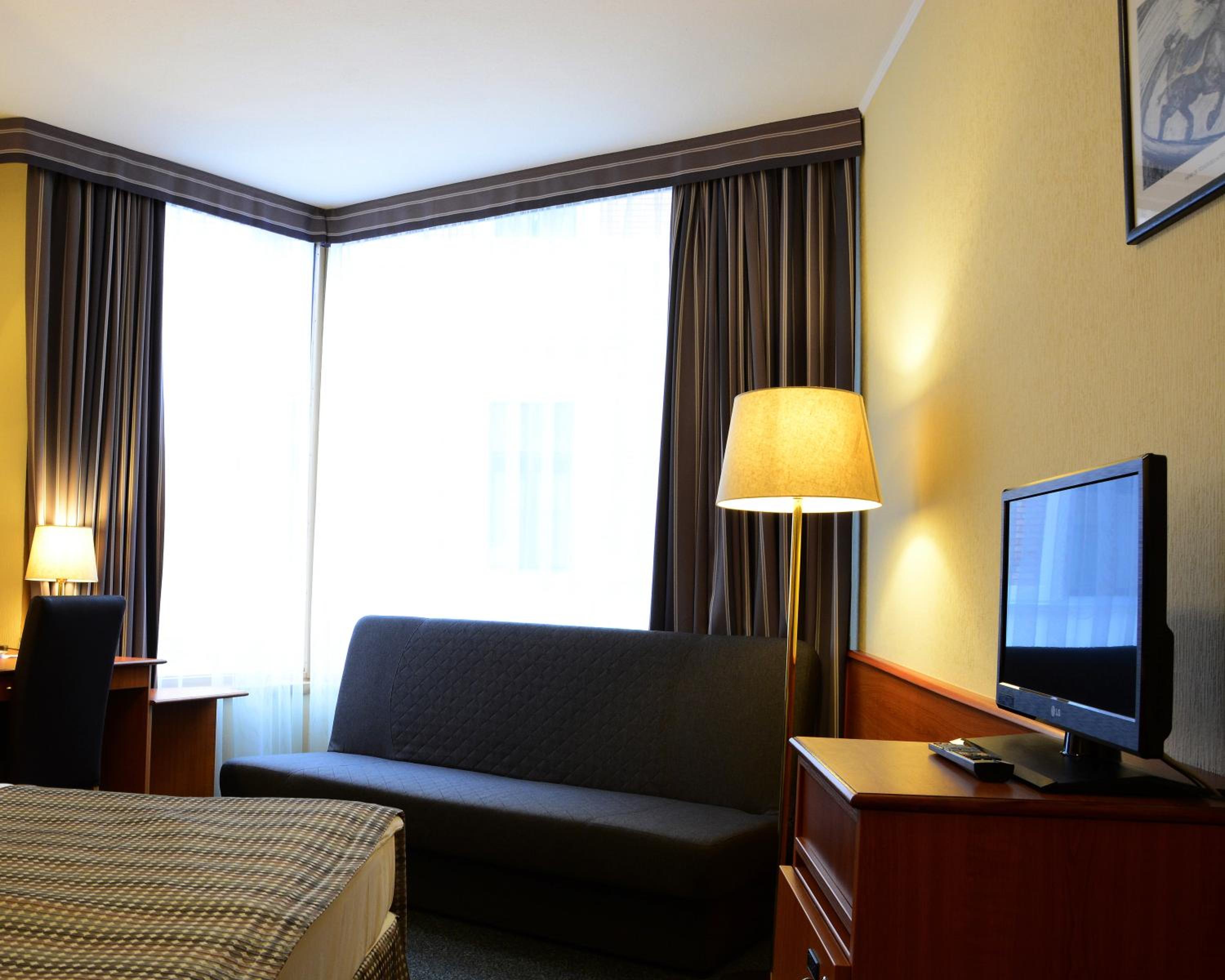 Double or Twin Room with Extra Bed
