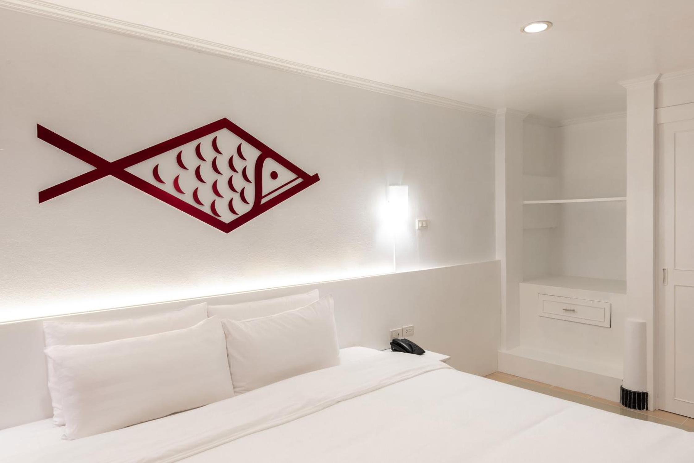 Standard Queen Room