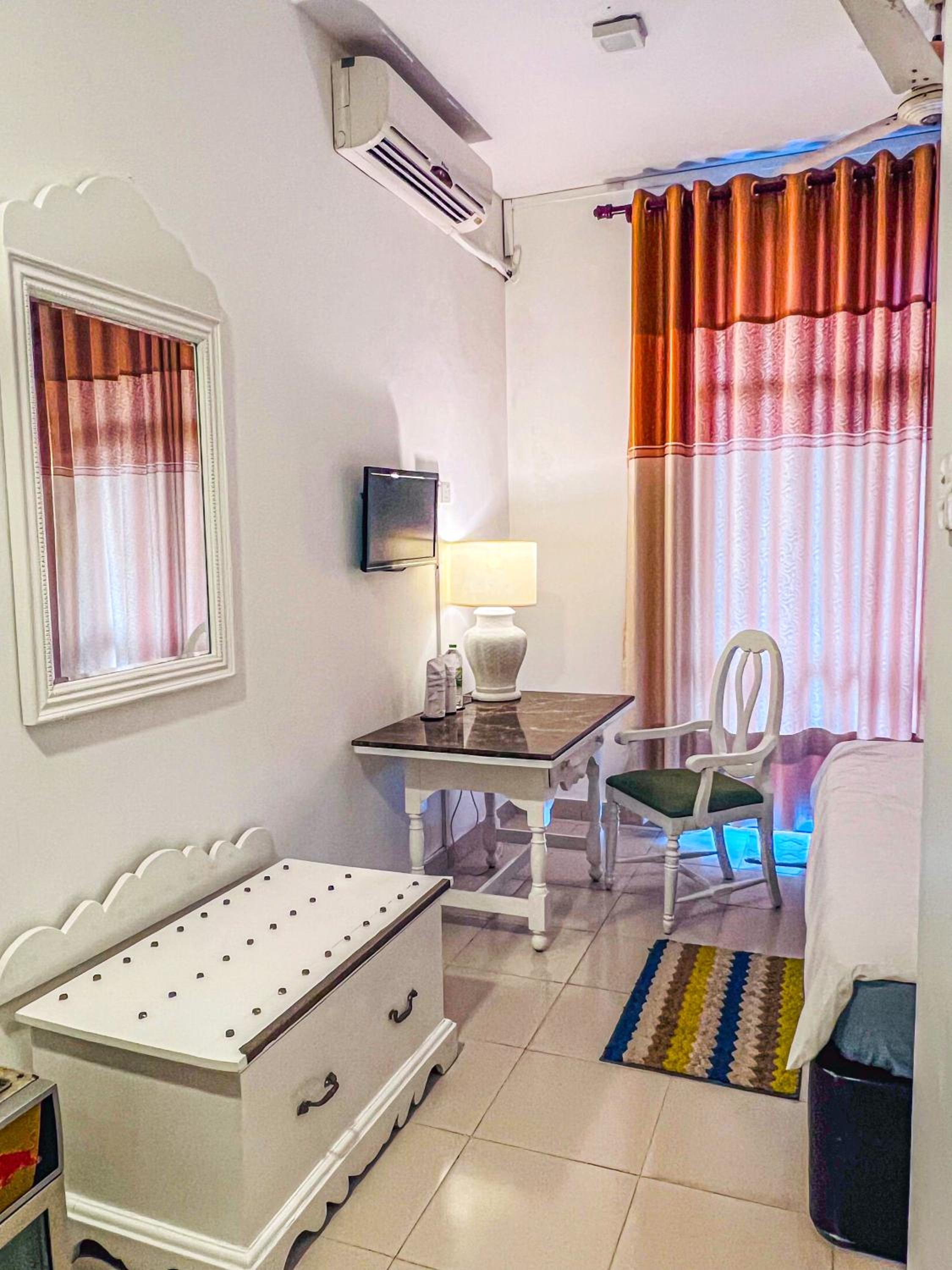 Deluxe Double Room with Balcony photo 2