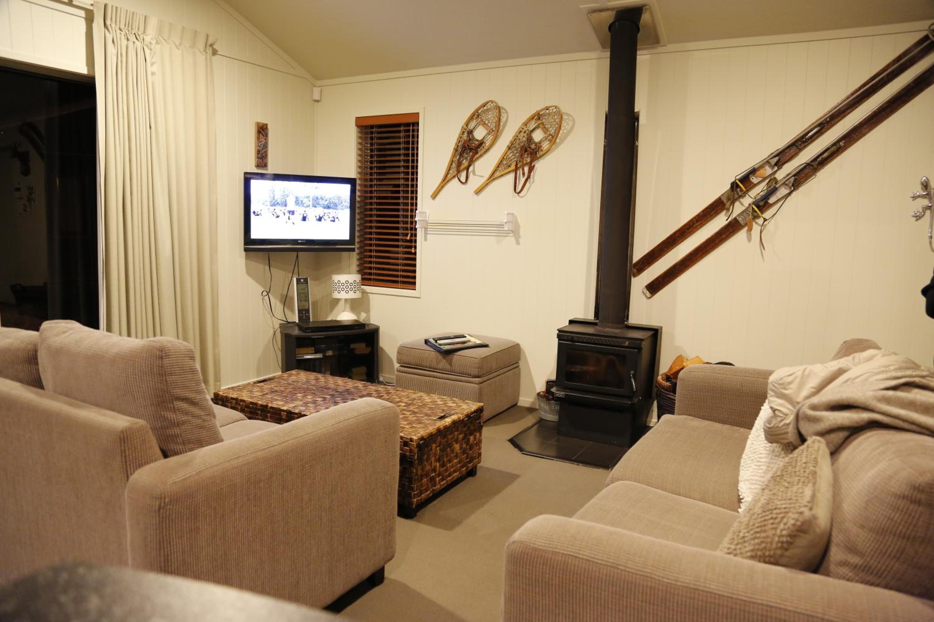 Executive Chalet with Hot Tub photo 1