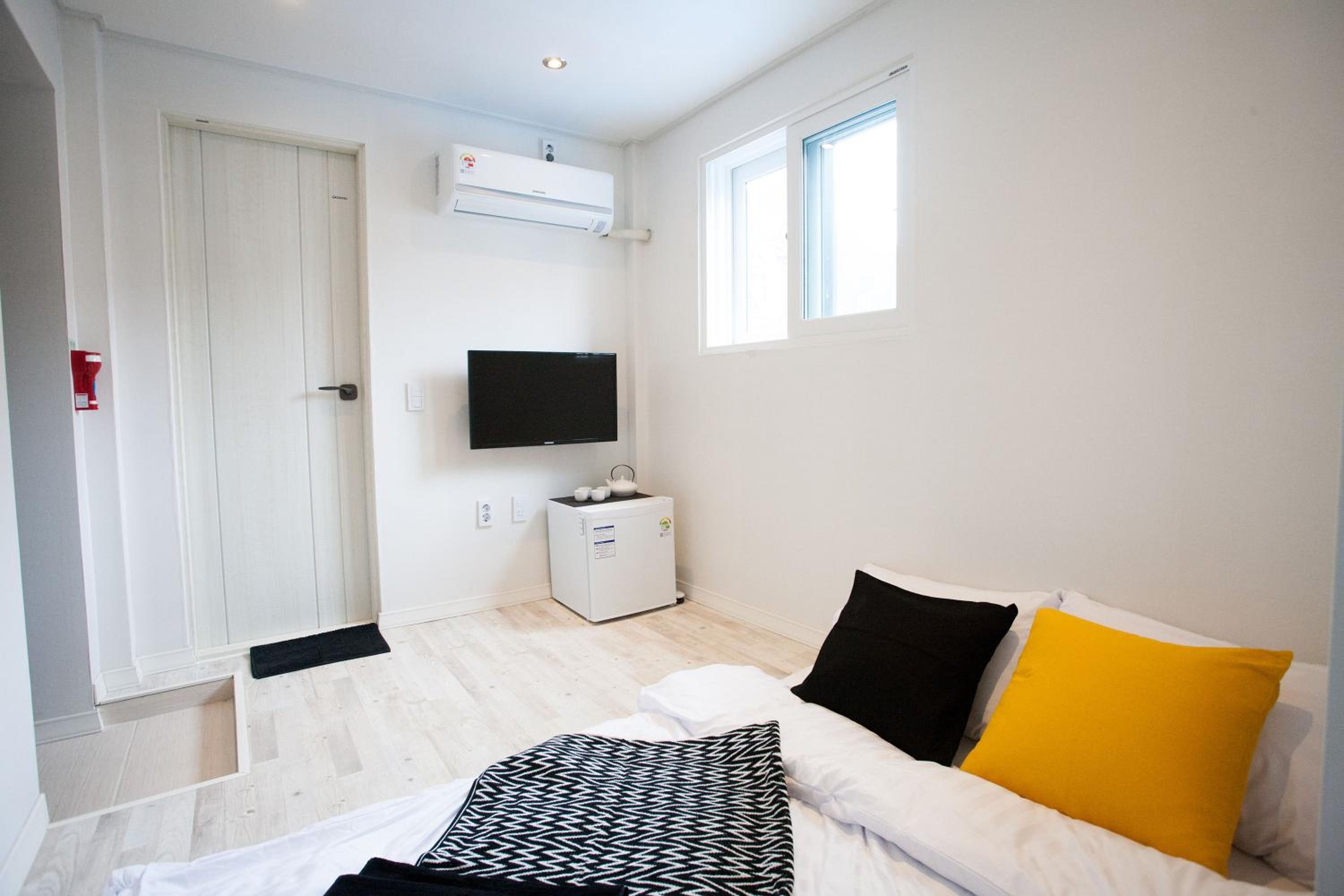 Double Room - Photo 1