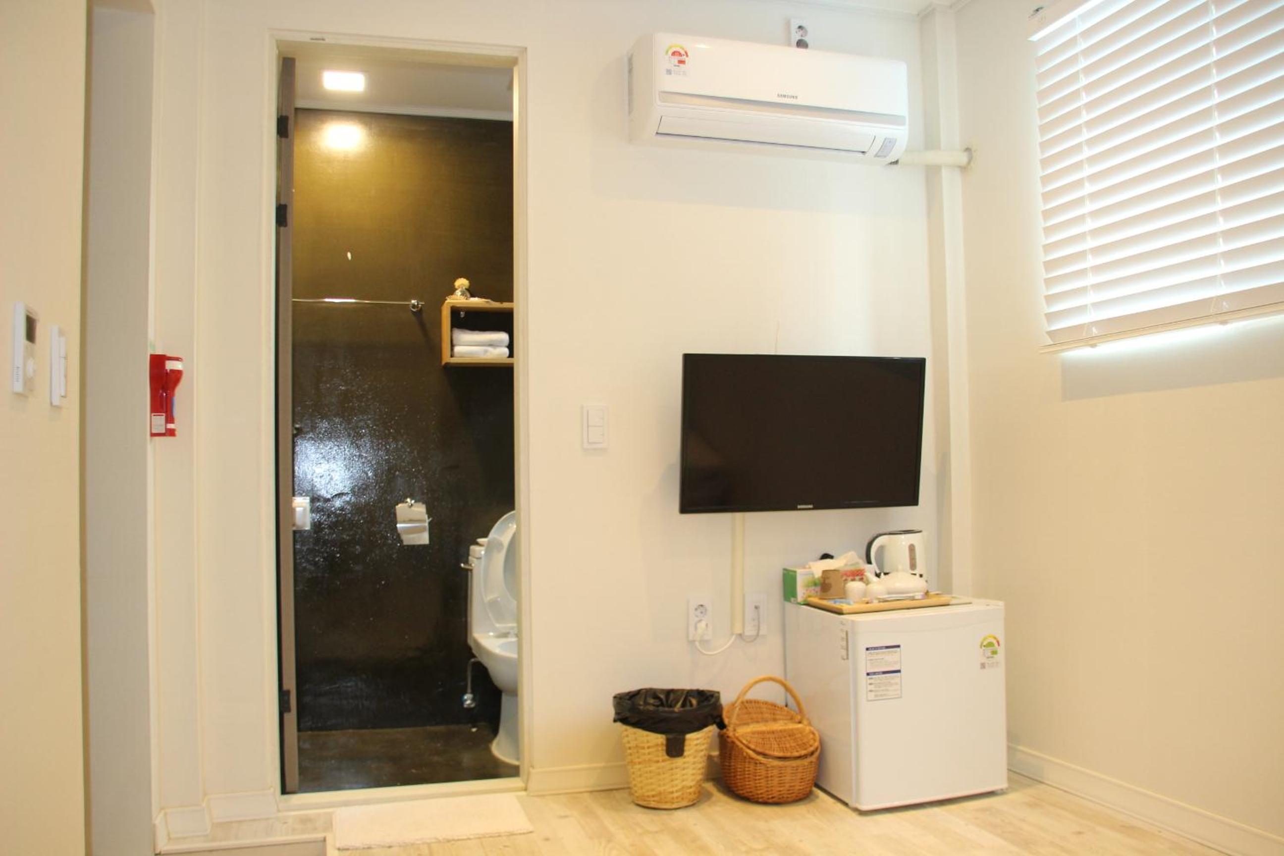 Double Room - Photo 4