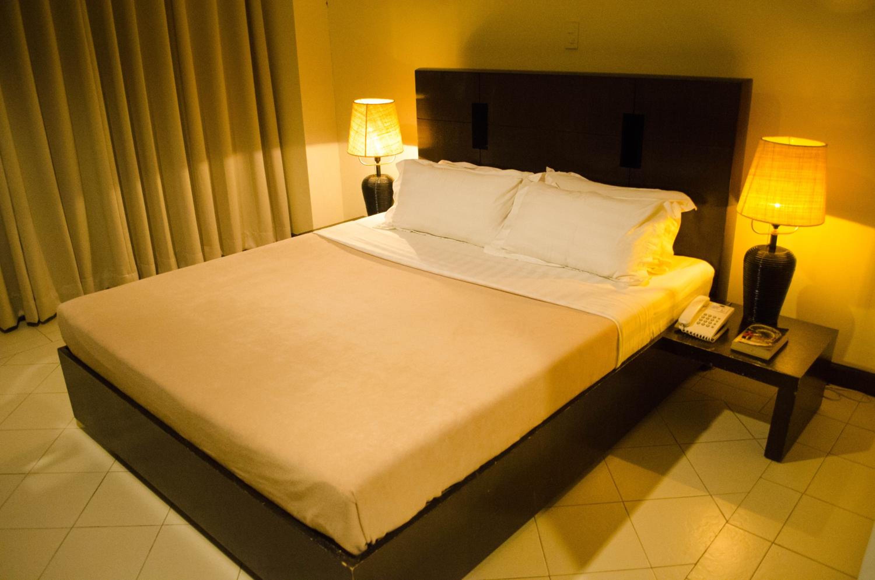 Double or Twin Room photo 3
