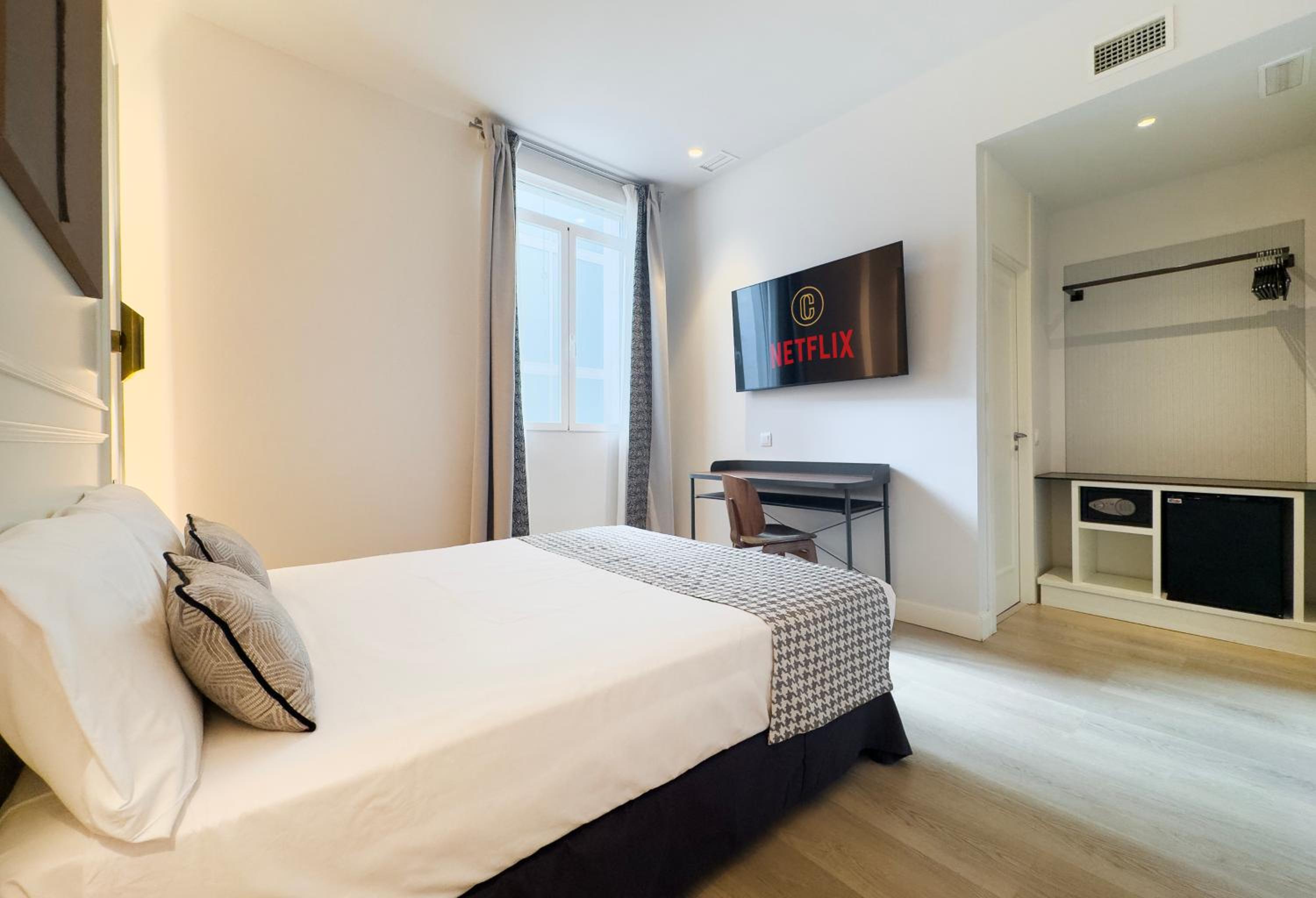 Large Double Room