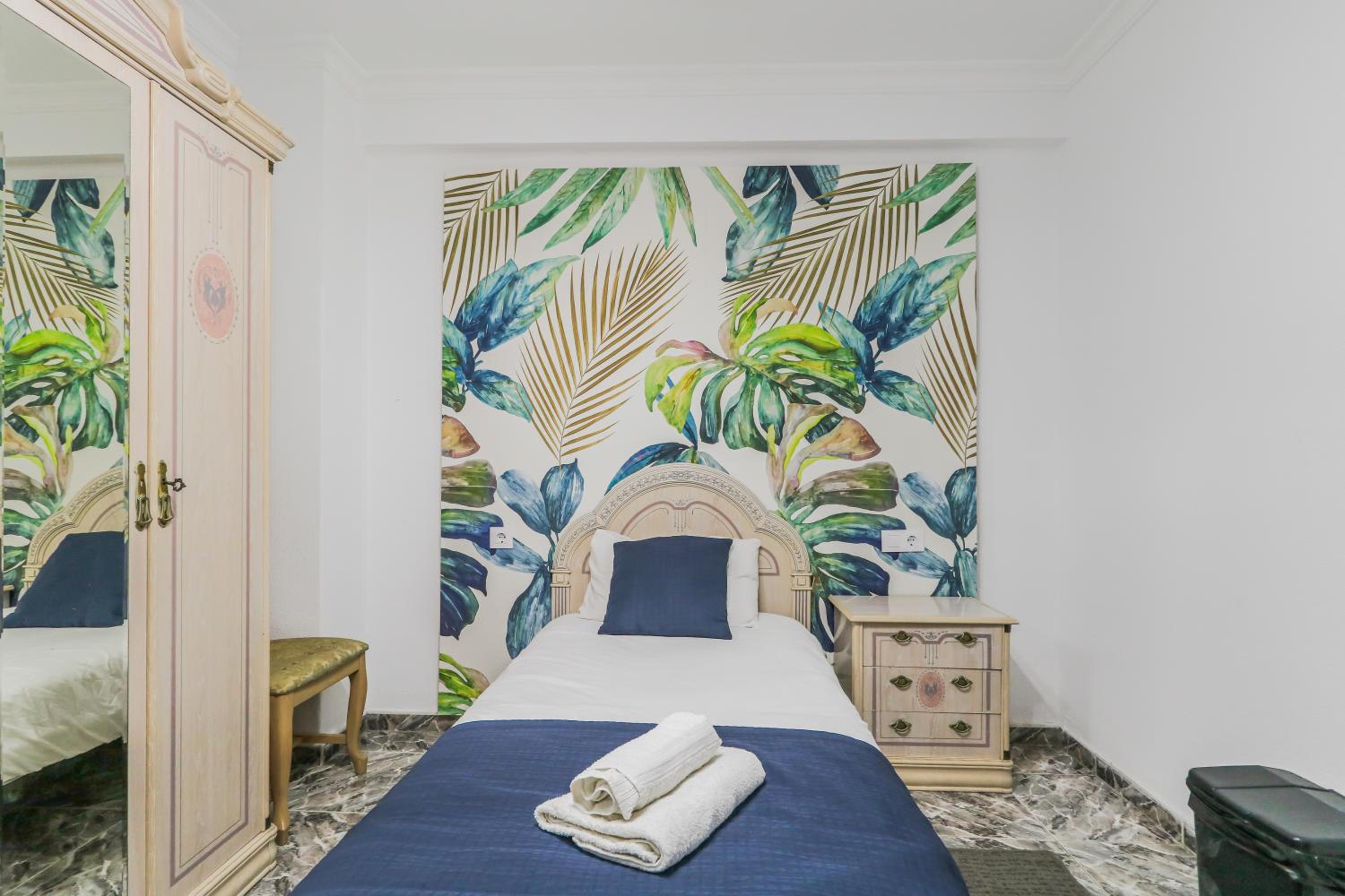 Double Room with Shared Bathroom