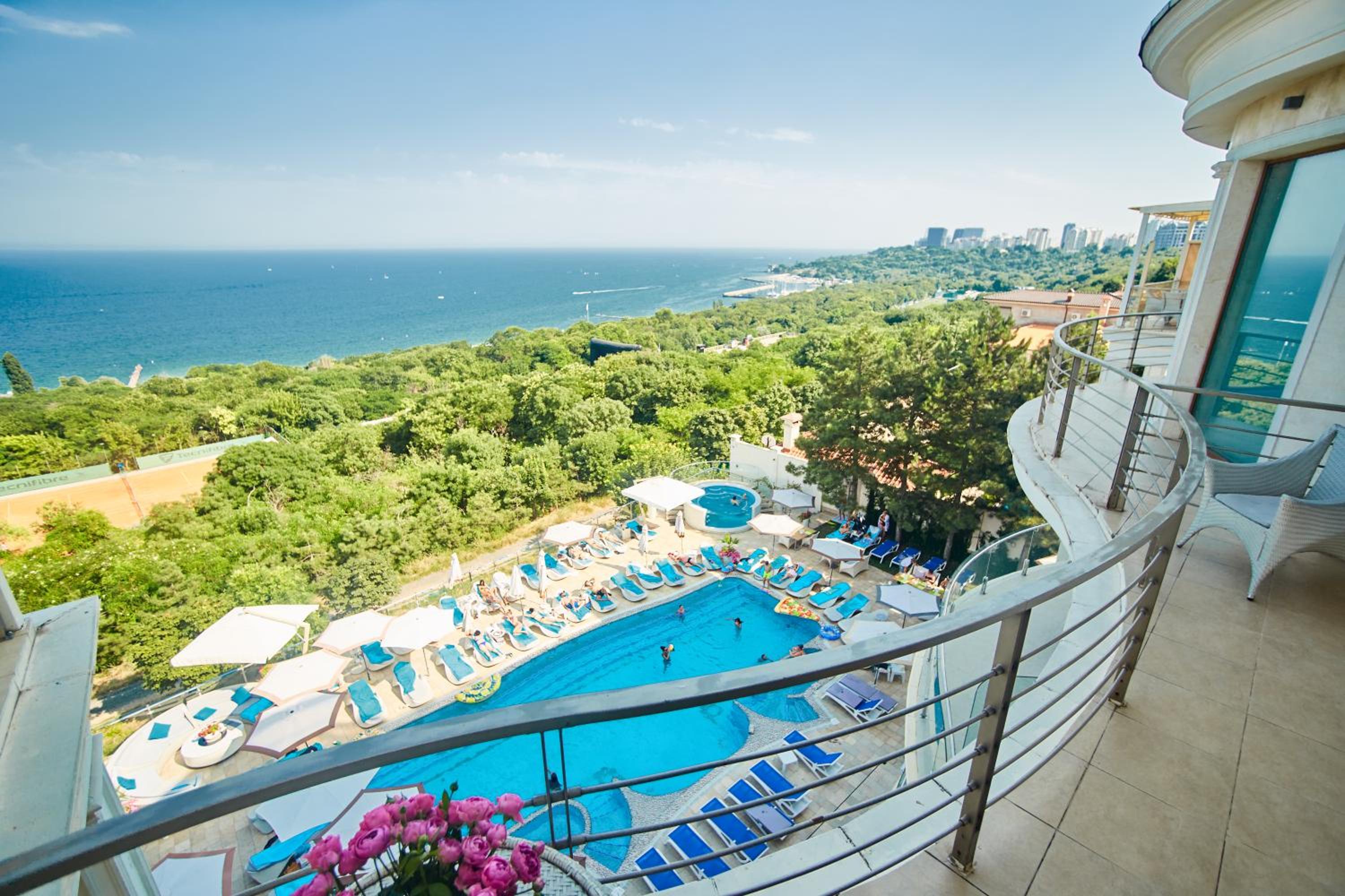 Напівлюкс Комфорт з балконом та видом на море photo 3