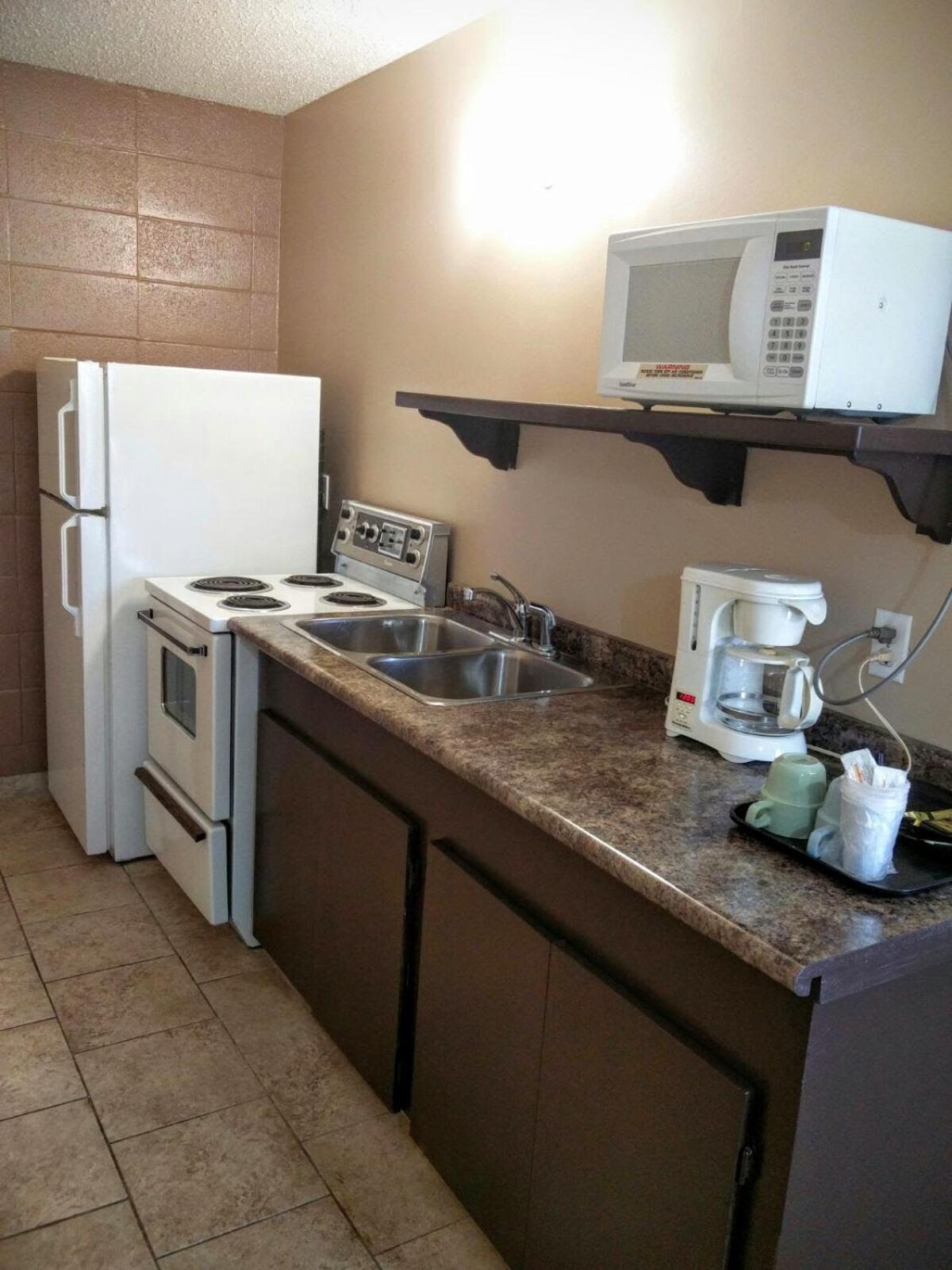 Single Room with Kitchenette photo 3
