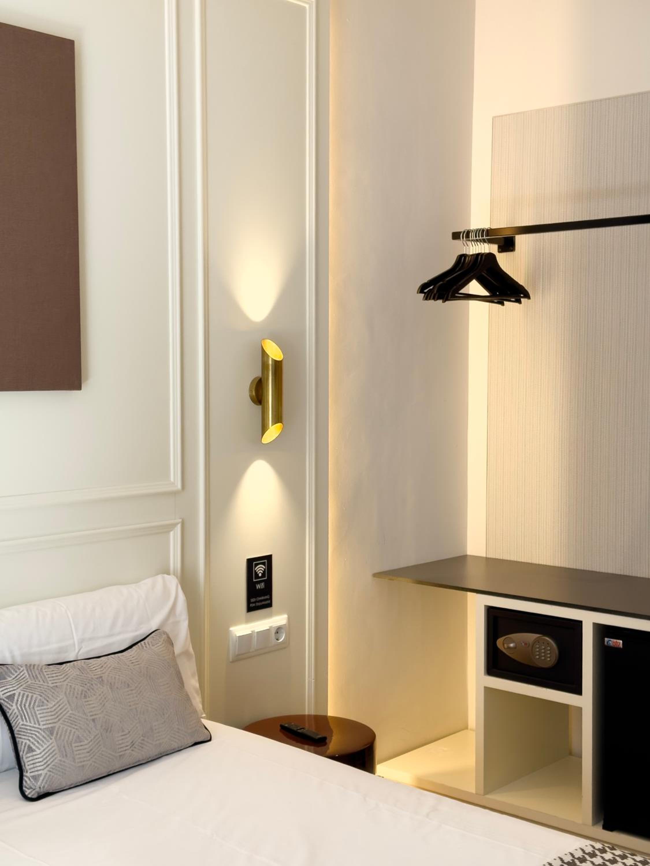 Double Room with Balcony photo 3