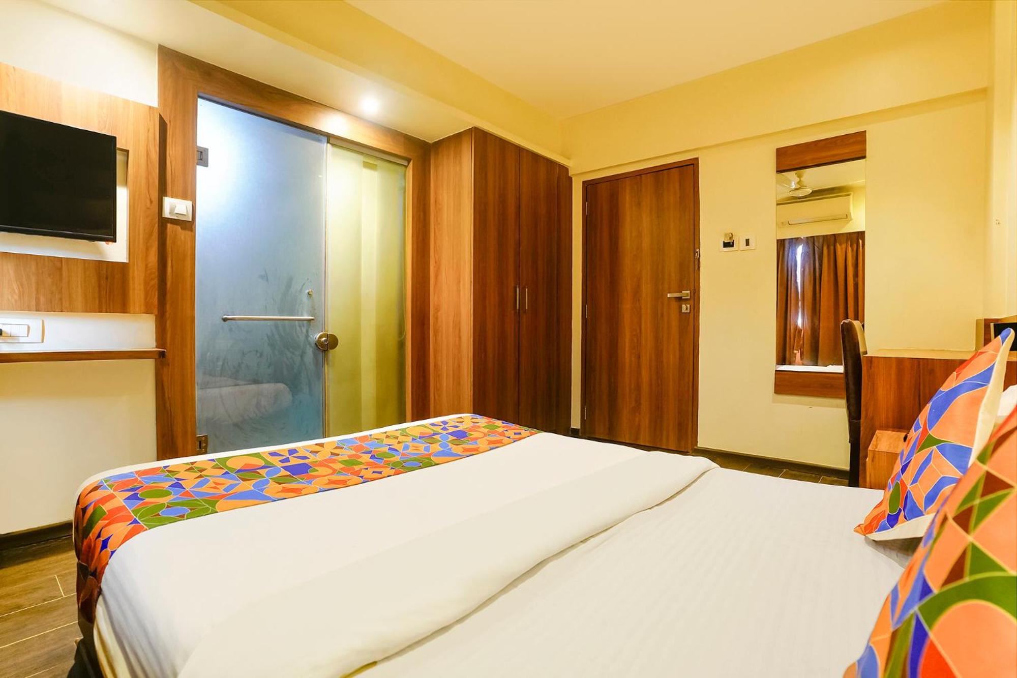 Deluxe Room - Photo 3