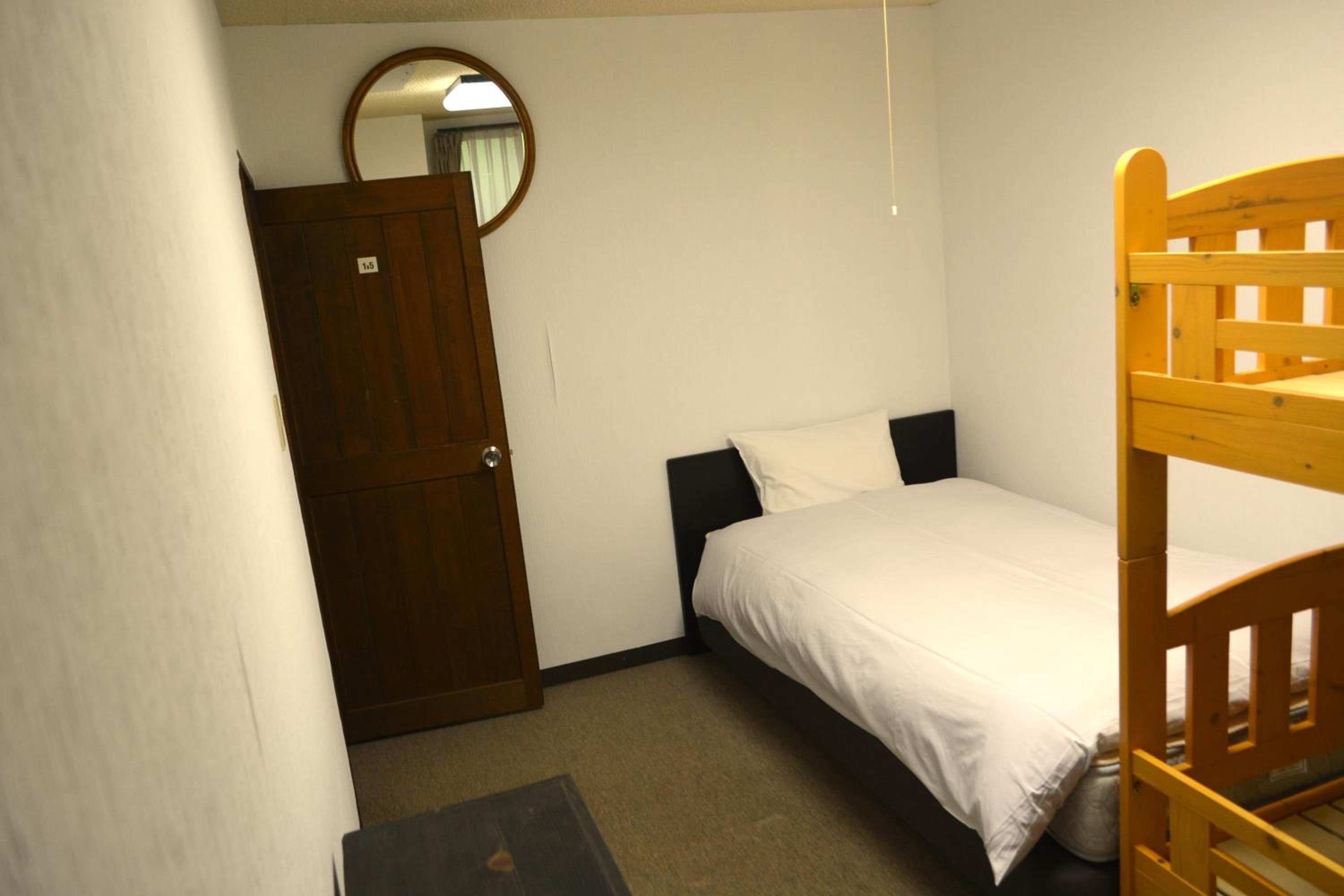 Economy Triple Room with Shared Bathroom