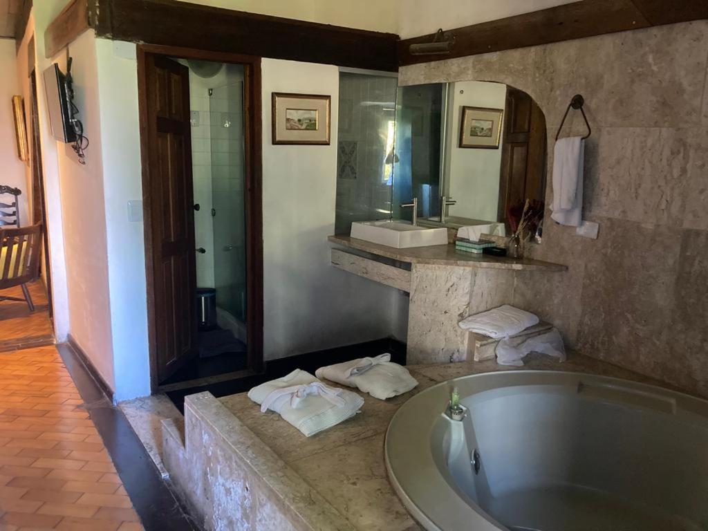 King Room with Spa Bath photo 3