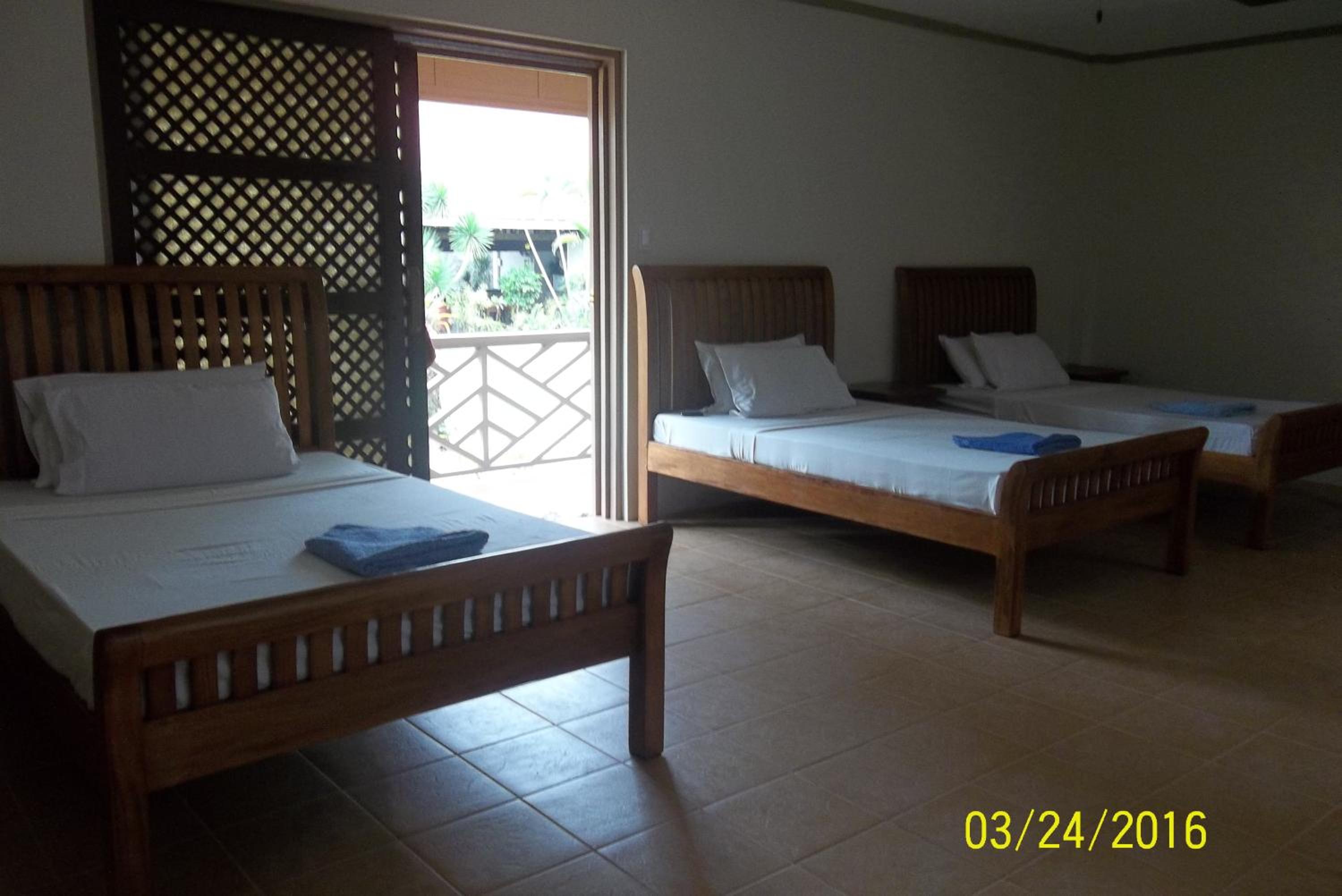 2 Bedroom Capiz House 2 photo 1