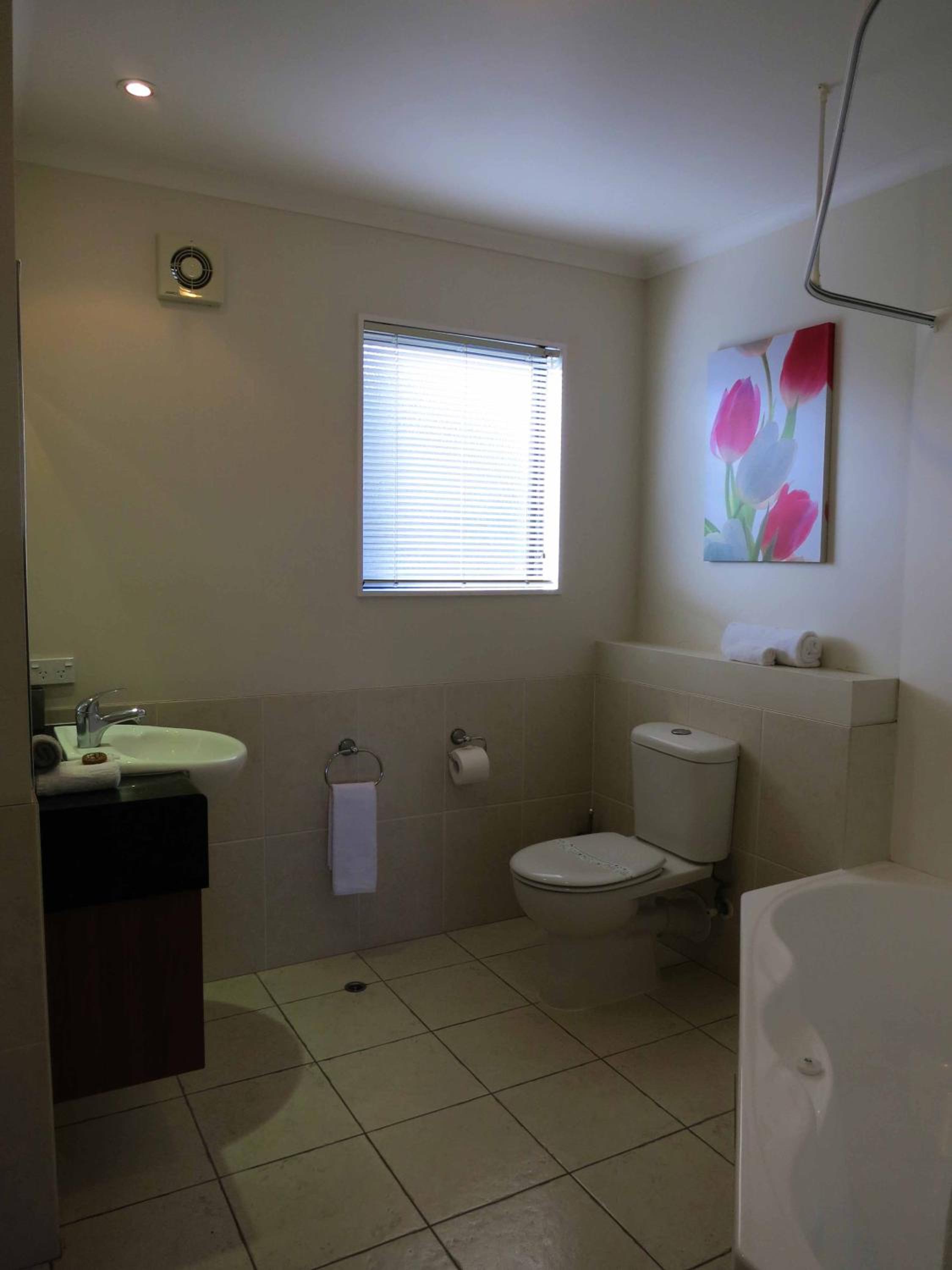 Two-Bedroom Apartment - Photo 9
