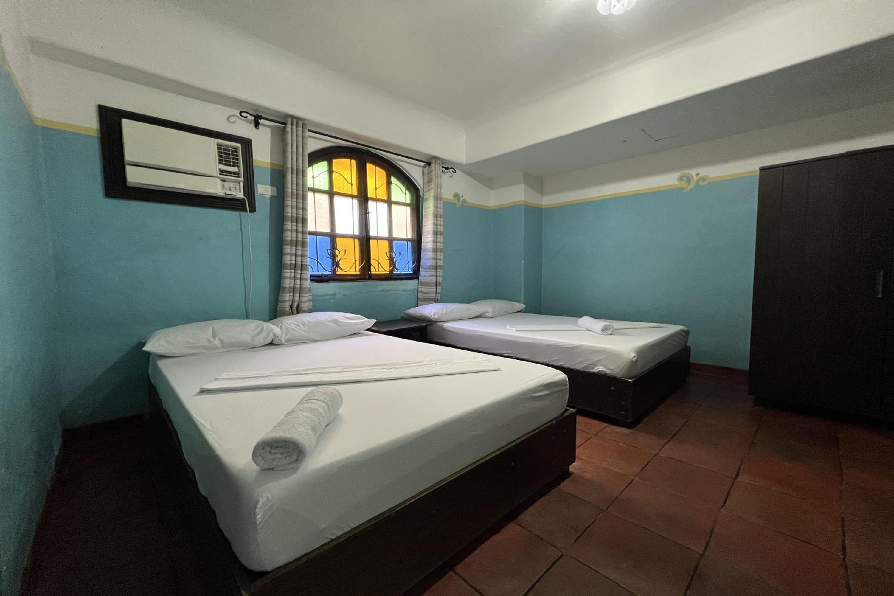 Large Double Room photo 1