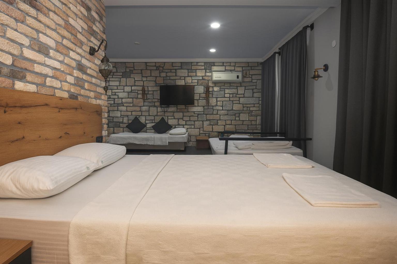 Deluxe Quadruple Room photo 3