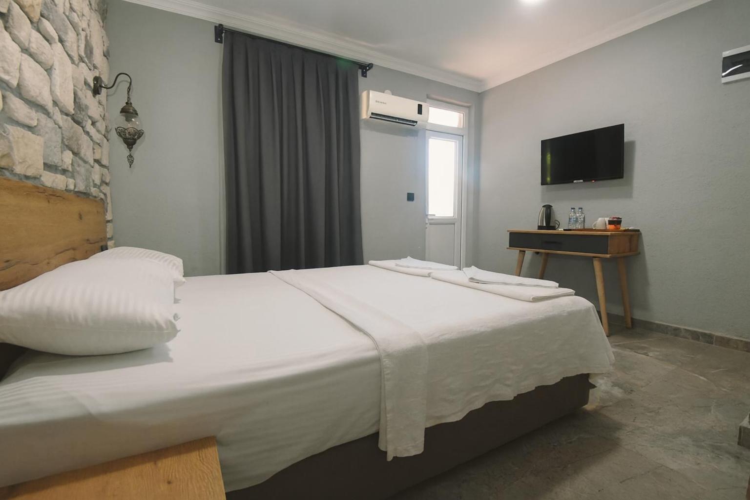 Deluxe Triple Room photo 2