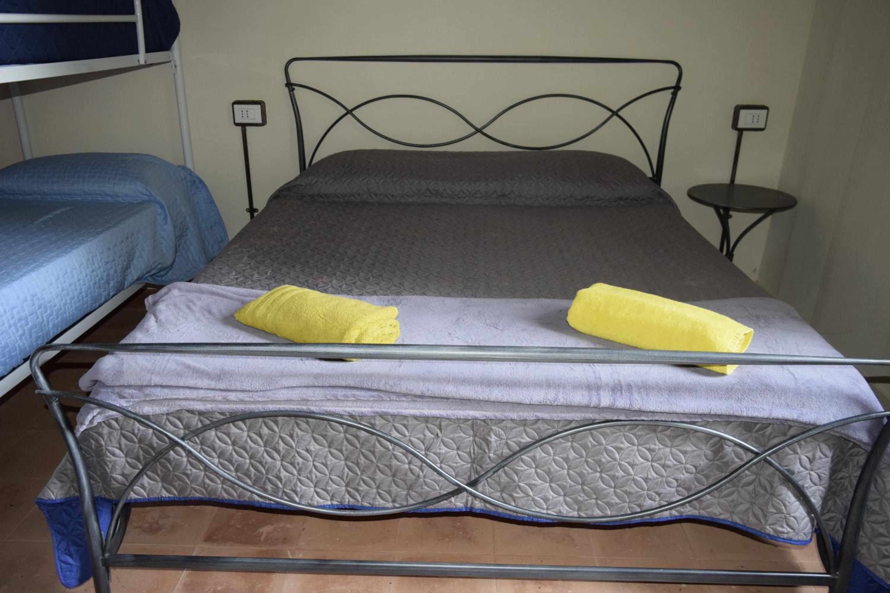 Quadruple Room with Private External Bathroom photo 1