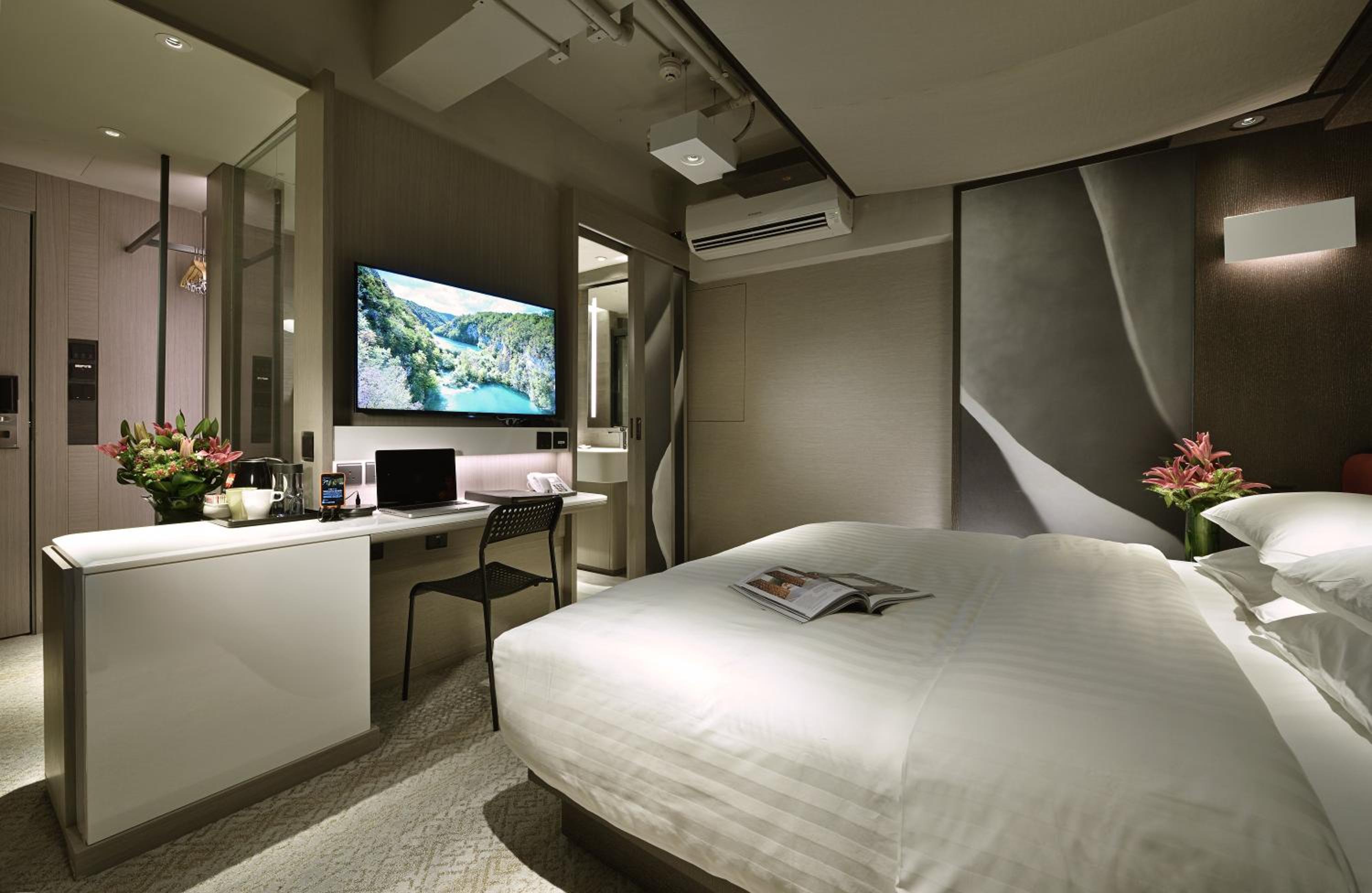 Deluxe King Room photo 3